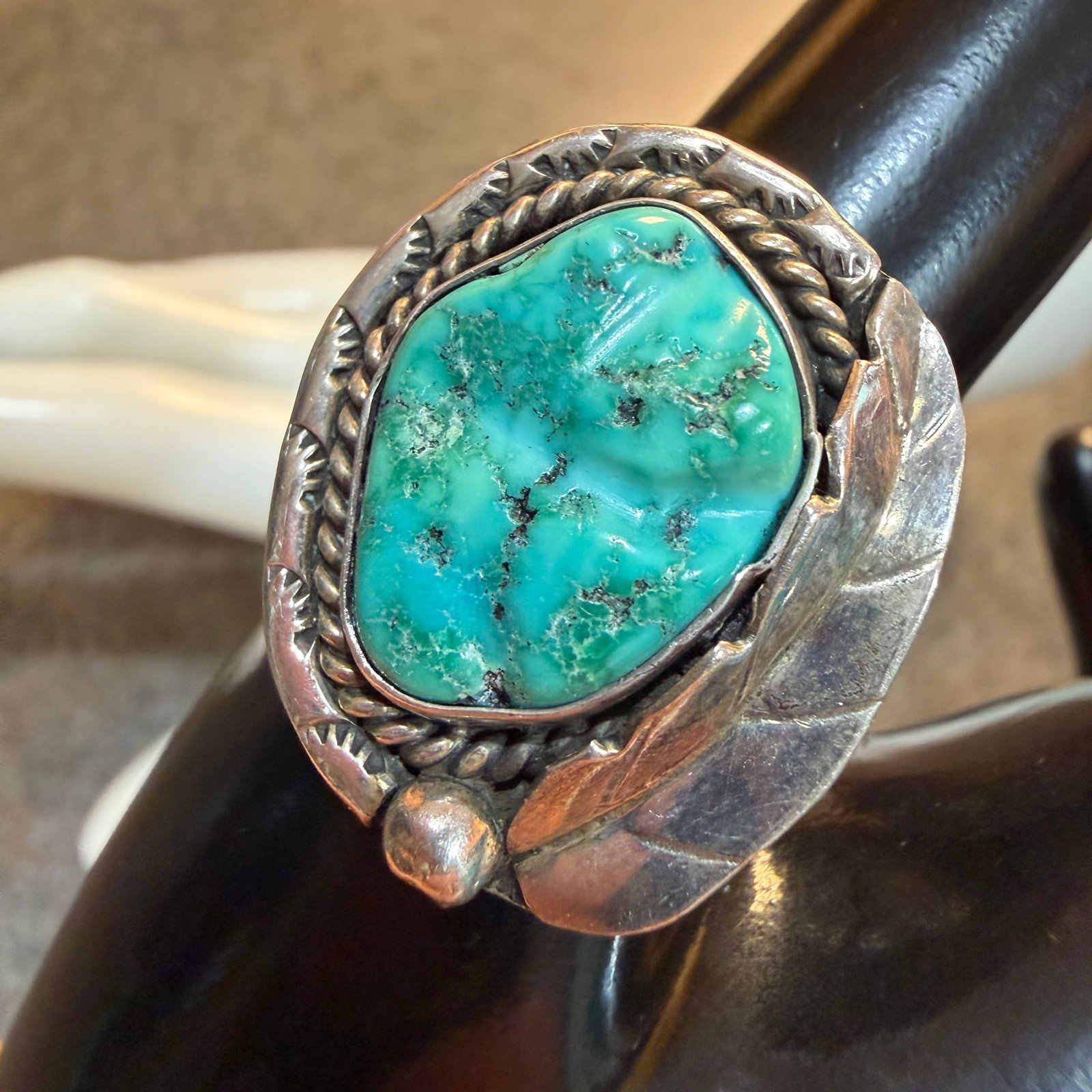 Vintage Sterling Silver Native American Turquoise Ring Old Pawn Sz 9.5 7.90g 925: Maker: Unmarked, likely Old Pawn. / Material: Sterling Silver. / Stone: Turquoise. / Size: 9.5. Face measures 1 1/8” x 15/16”. / Weight: 7.90 grams. / Condition: Great, ready to enjoy! / S