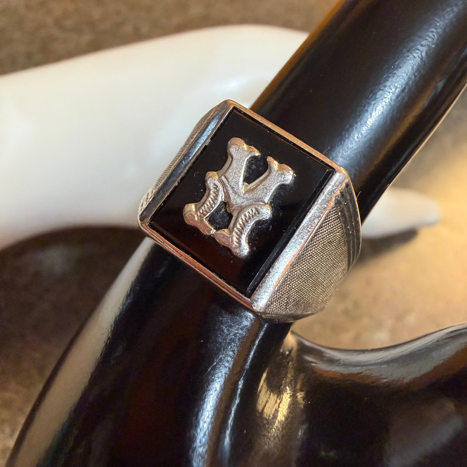 Vintage Sterling Silver Black Onyx M Initial Ring Signed 7.18g 925: Maker: Marked as shown, unknown. / Material: Sterling Silver. / Stone: Black Onyx. / Size: 8.75. Face measures 1/2” wide. / Weight: 7.18 grams. / Condition: Great, ready to enjoy! / Sold as is. 