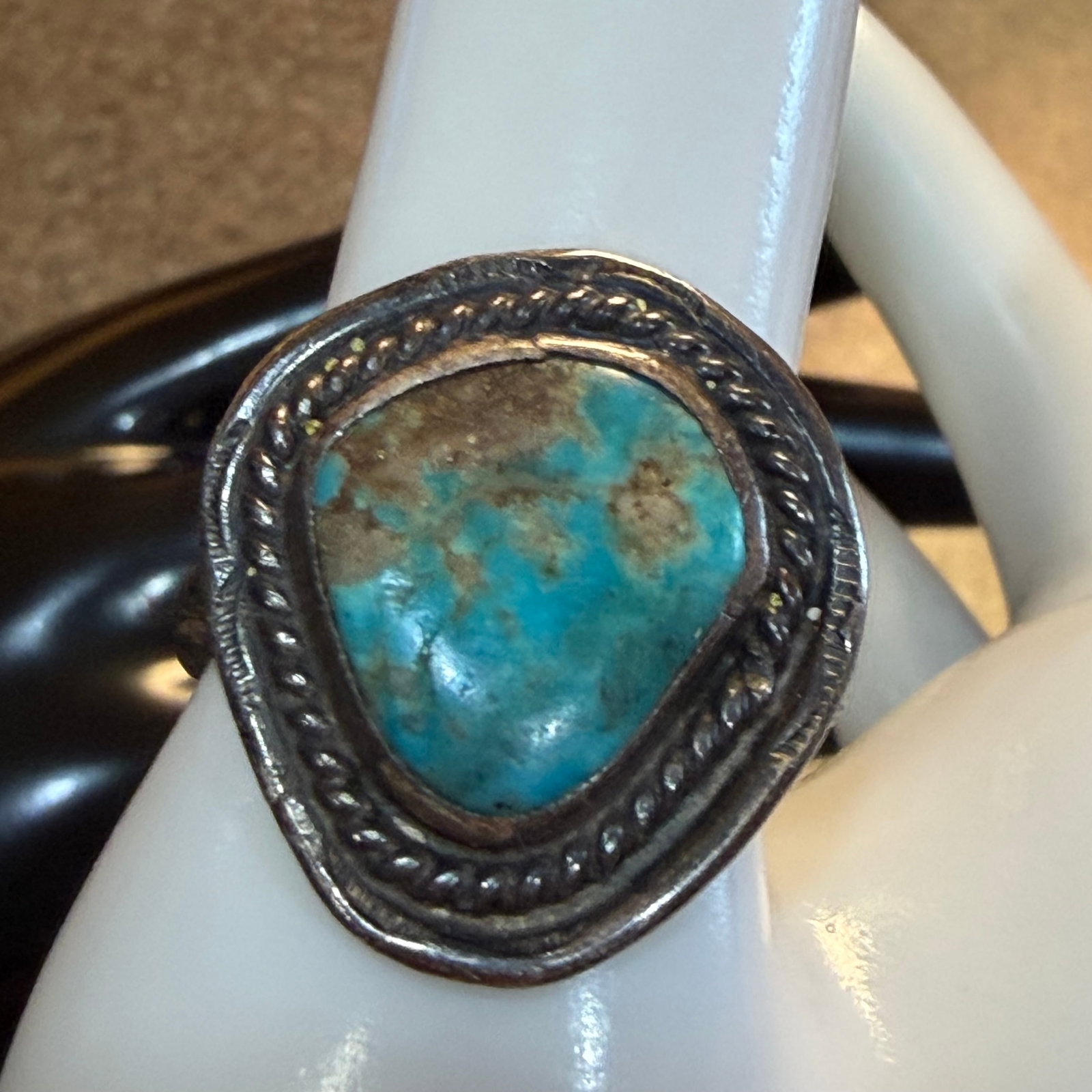 Vintage Sterling Silver Native American Turquoise Old Pawn Ring Sz 10 6.72g 925: Maker: Unmarked, likely Old Pawn. / Material: Sterling Silver. / Stone: Turquoise. / Size: 10. Face measures 1” x 7/8”. / Weight: 6.72 grams. / Condition: Great, ready to enjoy! / Sold as 
