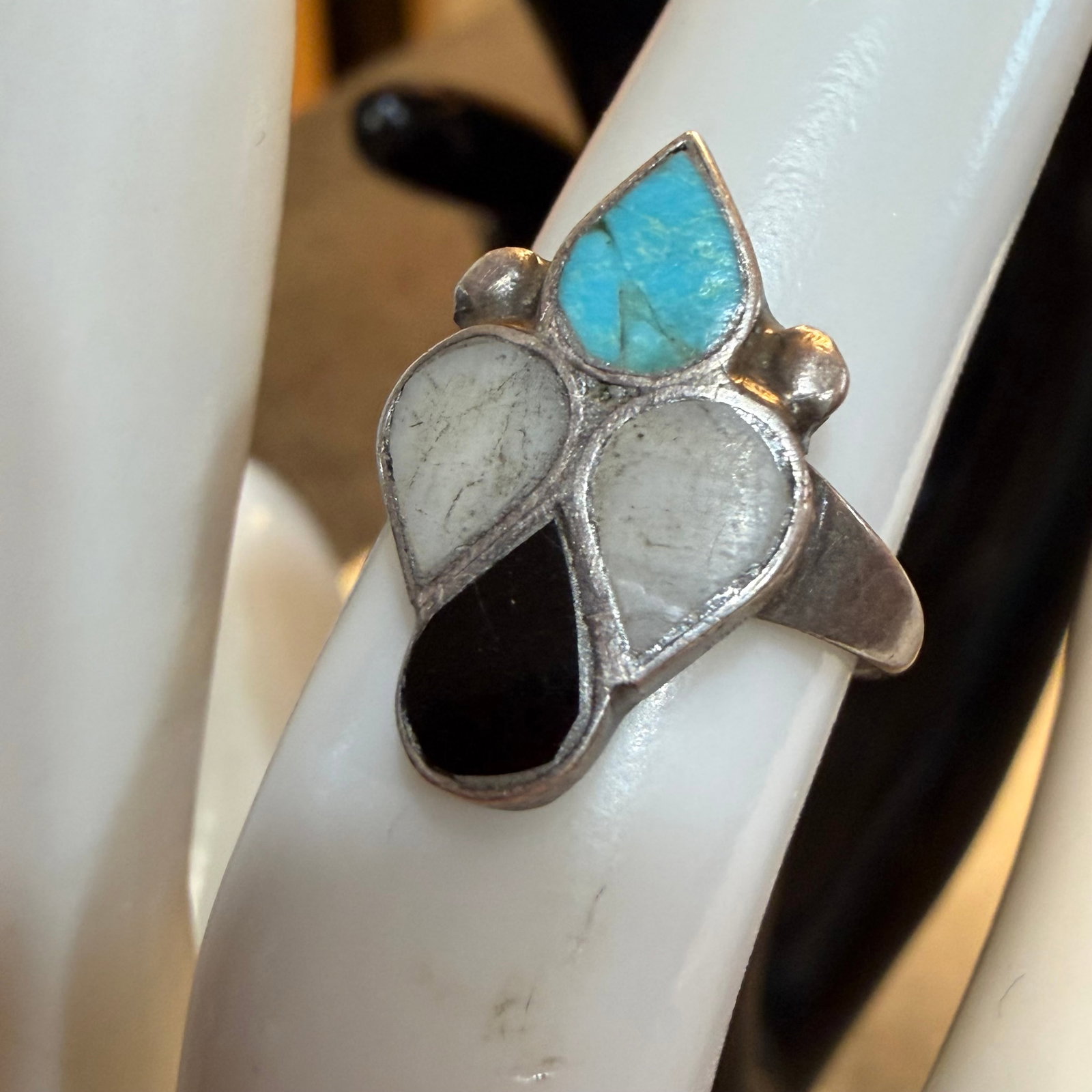 Vintage Native American Sterling Silver Turquoise Onyx MOP Ring Old Pawn Zuni Sz 4 1.96g 925: Maker: Likely Old Pawn Zuni, unmarked. / Material: Sterling Silver. / Stone: Turquoise, Black Onyx, Mother of Pearl. / Size: 4. Face measures 3/4” x 7/16”. / Weight: 1.96 grams. / Conditio