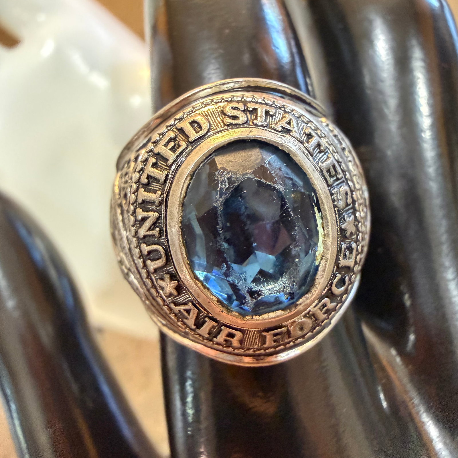 Heavy Vintage United States Air Force USAF Class Style Ring Sz 8.75 21.28g 925: Maker: Pride. / Material: Sterling Silver. / Stone: Unknown blue stone. / Size: 8.75. / Weight: 21.28 grams. / Condition: Great, ready to enjoy! Please note there is some wear to the center stone, as 