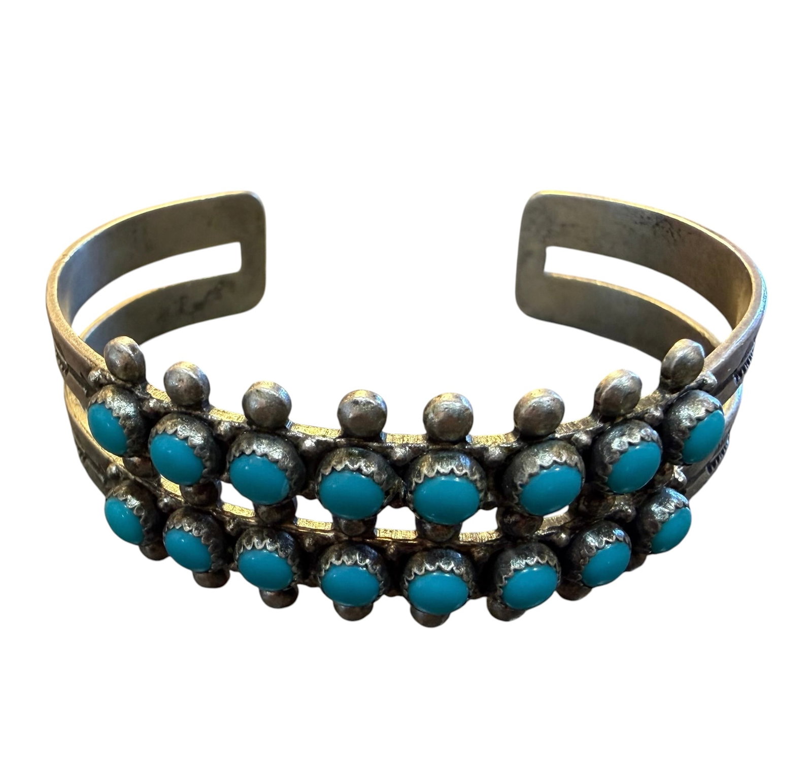 Vintage Sterling Silver Turquoise Cuff Bracelet Kachina Mark 5.0cm x 3.8cm Flex 16.63g 925: Maker: Unknown mark, looks like a Kachina. / Material: Sterling Silver. / Stone: Turquoise. / Size: Opening 5.0cm x 3.8 cm. Band face measures 11/16” wide. / Weight: 16.63 grams. / Condition: Gr