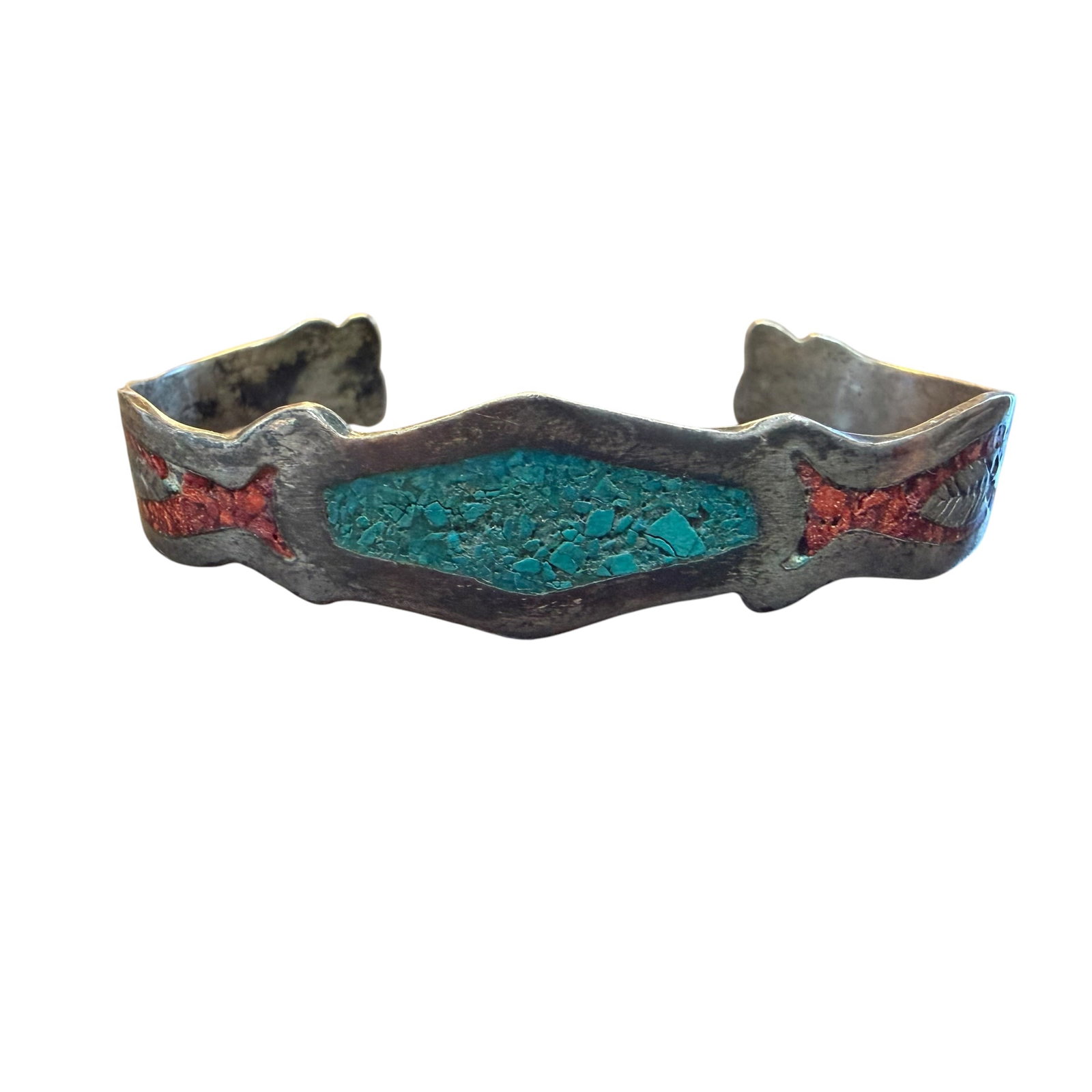 Vintage Sterliing Silver Turquoise Coral Cuff Bracelet Native American Old Pawn 5.5cm x 3.5cm 10.04g: Maker: Unmarked, likely Old Pawn. / Material: Sterling Silver. / Stone: Chips of Coral and Turquoise. / Size: Opening 5.5 cm x 3.5 cm with flex. / Weight: 10.04 grams. / Condition: Great, ready to enj