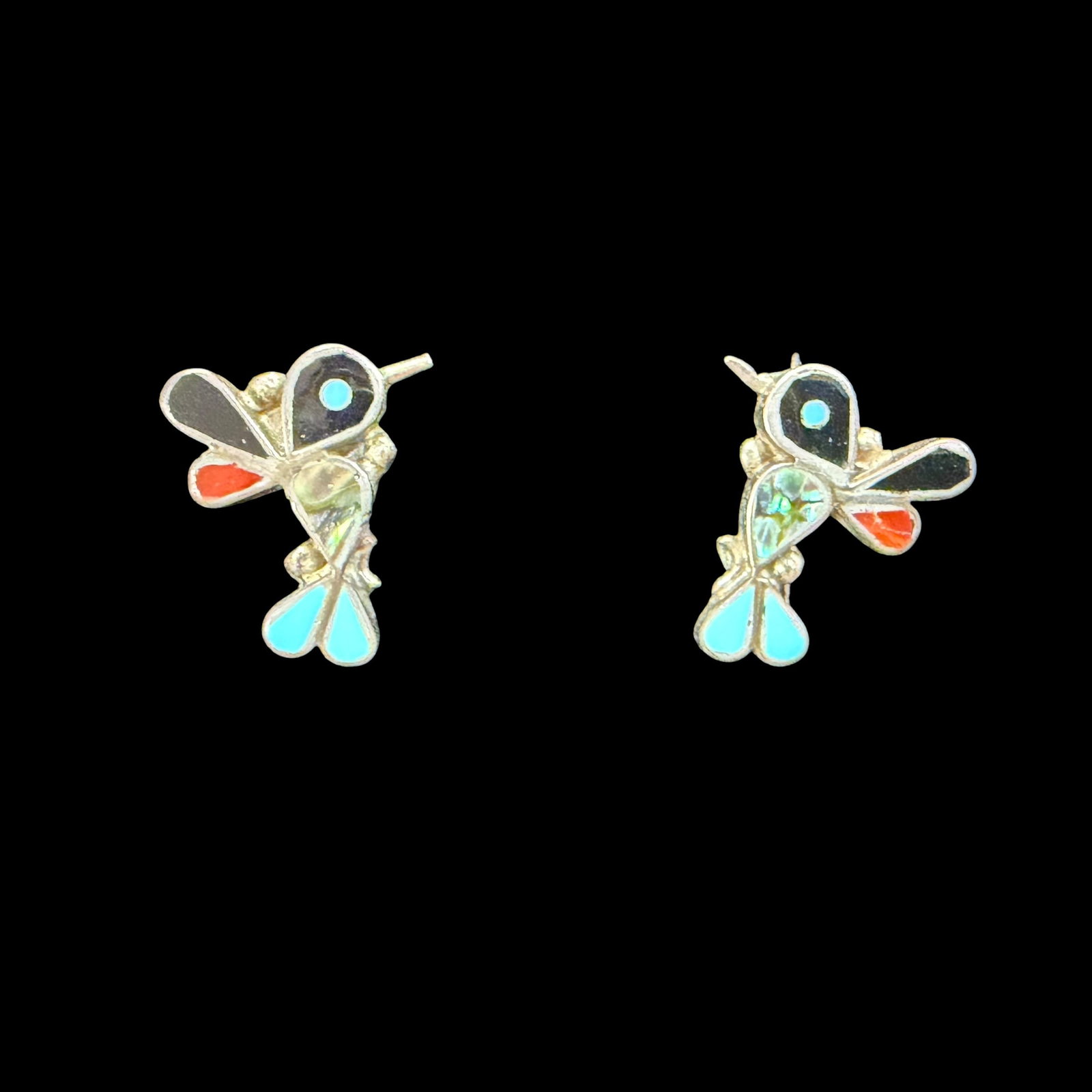 Vintage Sterling Silver Native American Zuni Hummingbird Inlay Earrings 11/16” 2.67g 925: Maker: Unmarked, Zuni. / Material: Sterling Silver. / Stone: Inlays of Turquoise, Black Onyx, Abalone, Coral. / Size: 11/16” x 9/16”. Each. / Weight: 2.67 grams combined. / Condition: Grea