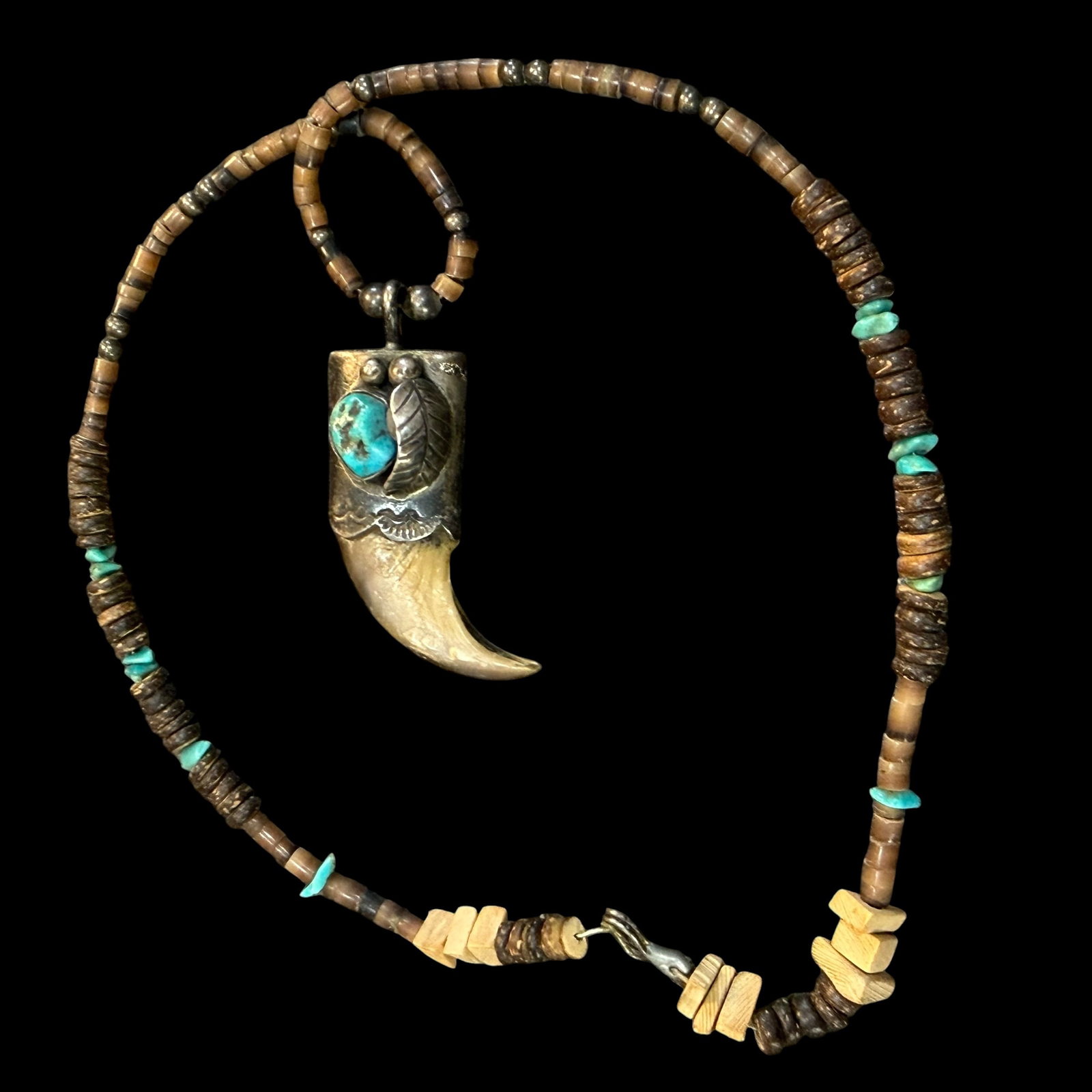 Vintage Native American Sterling Silver Shell Turquoise Bead Claw Necklace 17” 8.85g 925 Old: Maker: Unmarked, likely Old Pawn. / Material: Sterling Silver. Beads of turquoise and I believe shell. / Stone: Turquoise. / Size: 17” long overall. Center piece 1 15/16” x 1”. / Wei