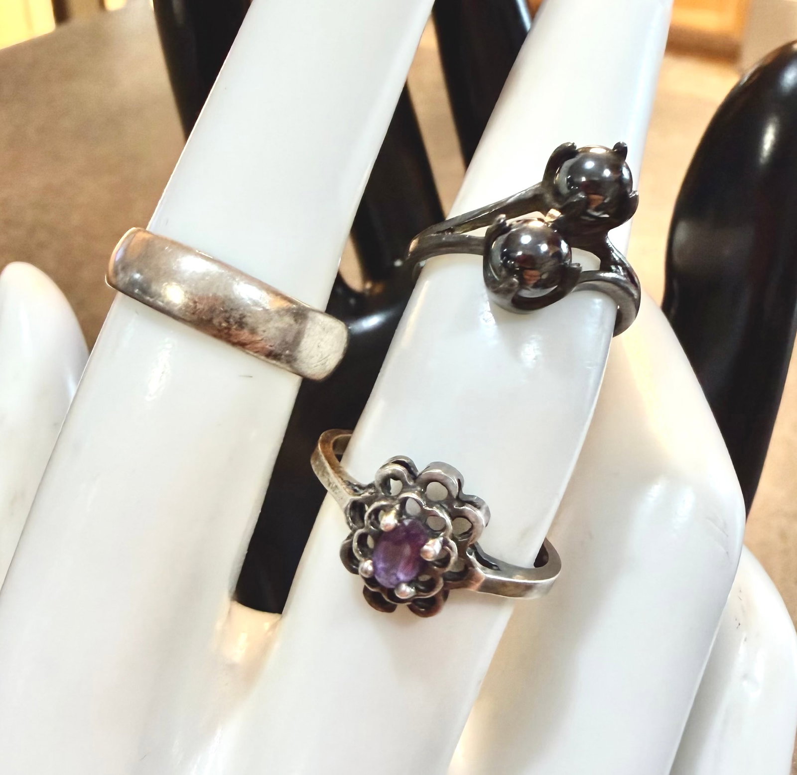 3 Vintage Sterling Silver Boho Floral Style Rings Sz 5.5 6 8.25 8.00g 925: Maker: Unmarked, unknown. / Material: Sterling Silver. / Stone: Untested amethyst and unknown black orb. / Size: As shown. 5.5, 6 and 8.25. / Weight: 8.00 grams combined. / Condition: Great, ready to 