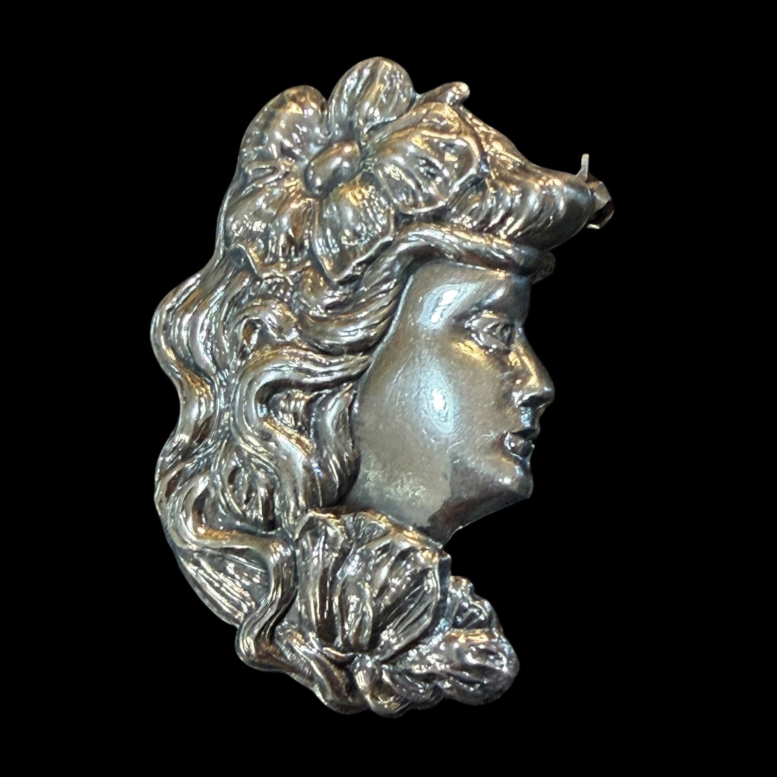 Vintage Antique Sterling Silver Woman Lady Cameo Brooch Pin 6.92g 925 2 1/16”: Maker: Unmarked, unknown. / Material: Sterling Silver. / Stone: None. / Size: 2 1/16” x 1 5/8”. / Weight: 6.92 grams. / Condition: Great, ready to enjoy. / Sold as is. Measurements are app