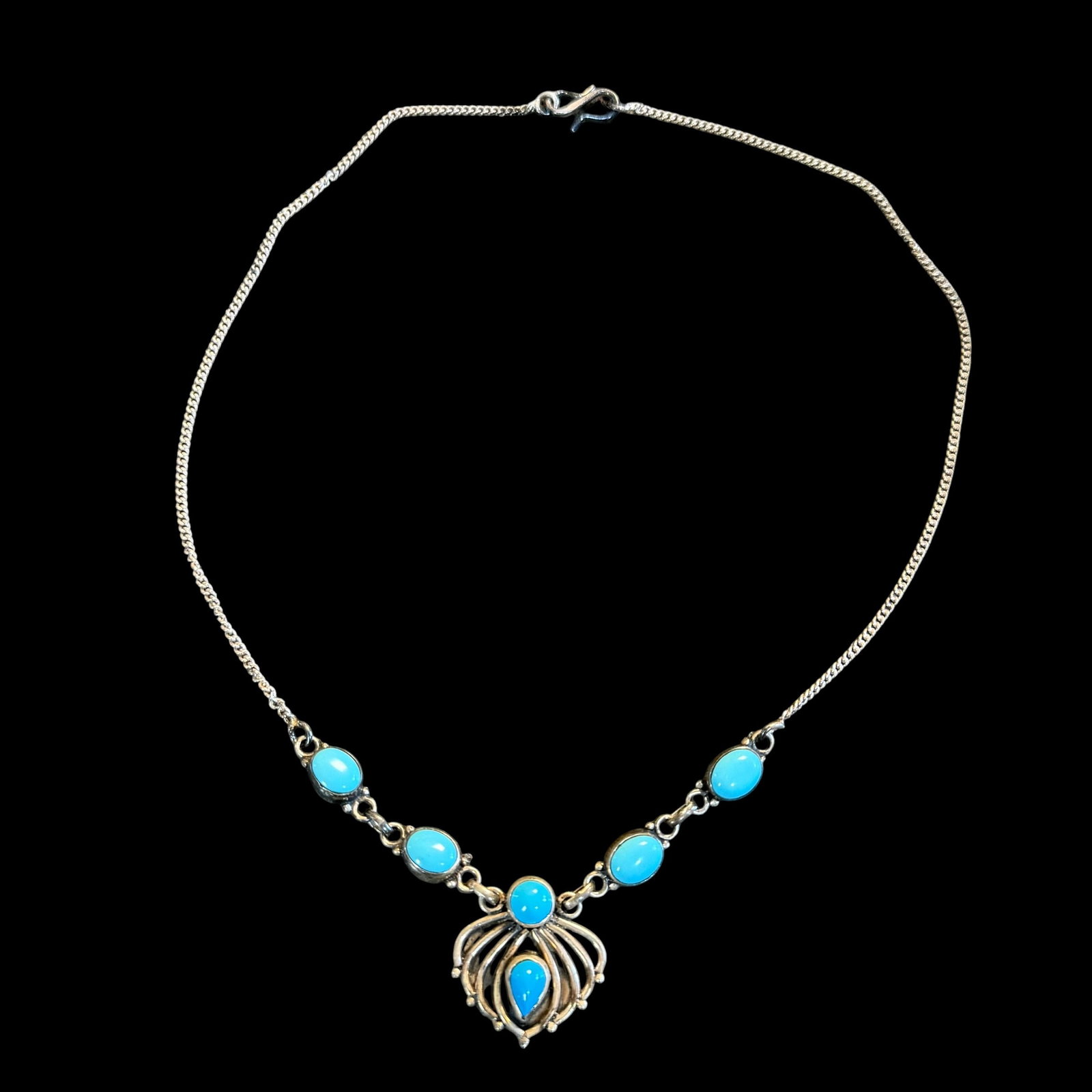 Vintage Native American Sterling Silver Turquoise Necklace 16.5” 13.88g 925: Maker: Unmarked, unknown. / Material: Sterling Silver. / Stone: Turquoise. / Size: 16 1/2” long. Centerpiece 15/16” x 1”. / Weight: 13.88 grams. / Condition: Great, ready to enjoy. /