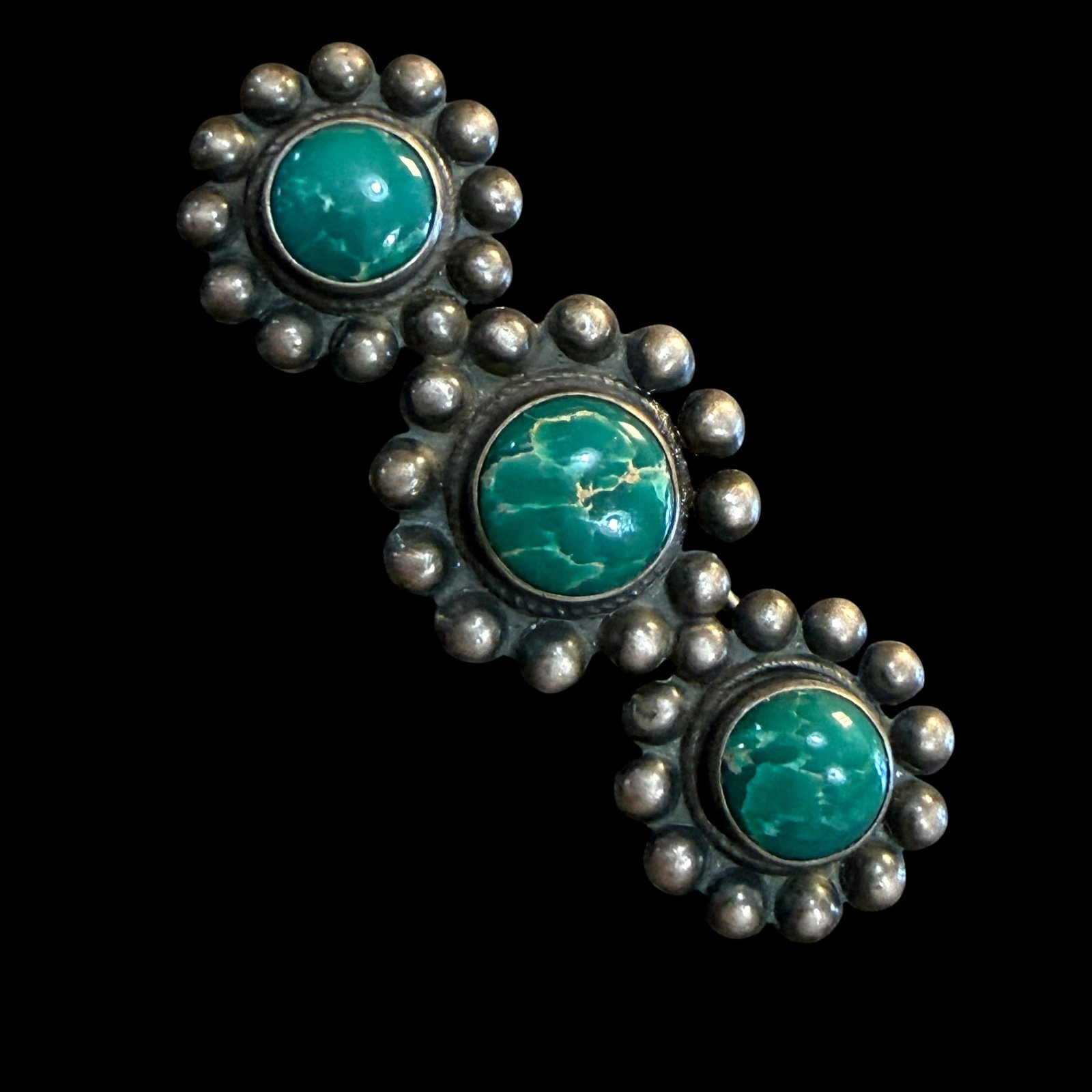 Vintage Native American Sterling Silver Turquoise 3 Stone Brooch Pin 2 1/8” 12.31g 925 Old: Maker: Old Pawn. / Material: Sterling Silver. / Stone: Green Turquoise. / Size: 2 1/8” x 3/4”. / Weight: 12.31 grams. / Condition: Great, ready to be enjoyed. / Sold as is. Measurements ar