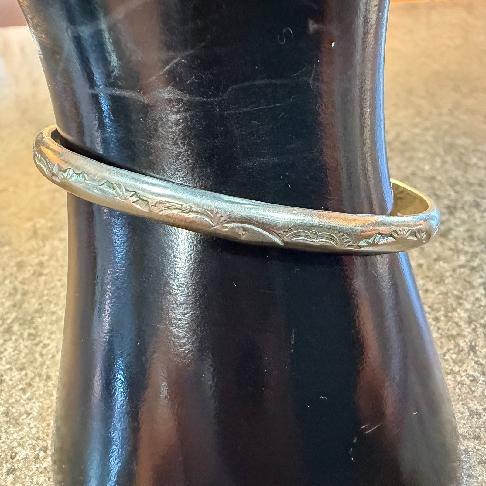 Vintage Old Pawn Sterling Silver Native American Cuff Bracelet 5.9cm x 4.3cm 13.12g 925: Maker: Likely Old Pawn. / Material: Sterling Silver. / Size: Opening 5.9 cm x 4.3 cm. Bad is 3/16” wide. / Weight: 13.12 grams. / Condition: Great, ready to be enjoyed. / Sold as is. Measurement