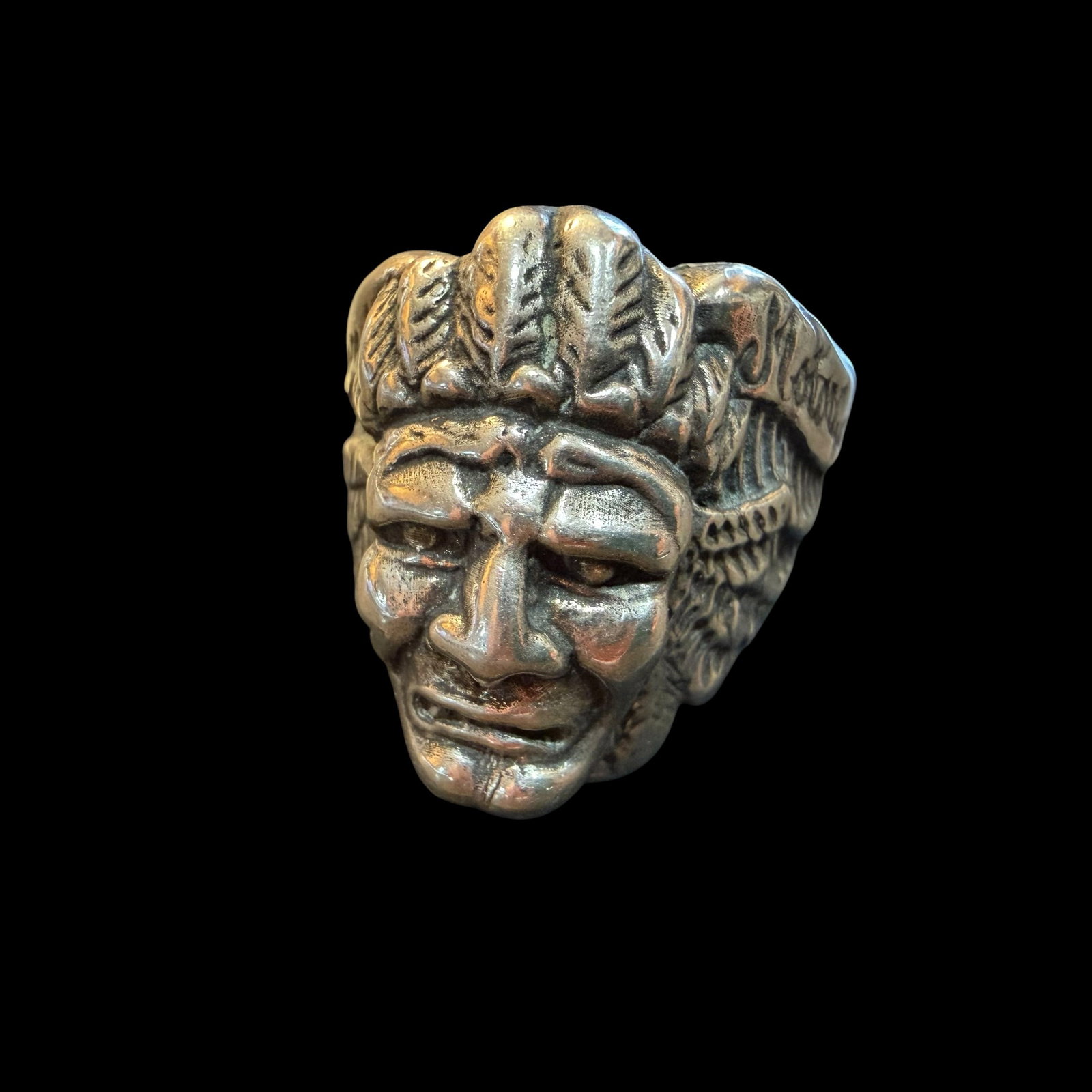 Heavy Vintage Indian Motorcycle Chief Head Chunky Sterling Silver Ring Sz 11.25 43.0g 925: Maker: Unmarked, unknown. / Material: Sterling Silver. / Size: 11.25. 15/16” wide at face. / Weight: 43.00 grams. / Condition: Great, ready to be enjoyed. / Sold as is. Measurements are approxim