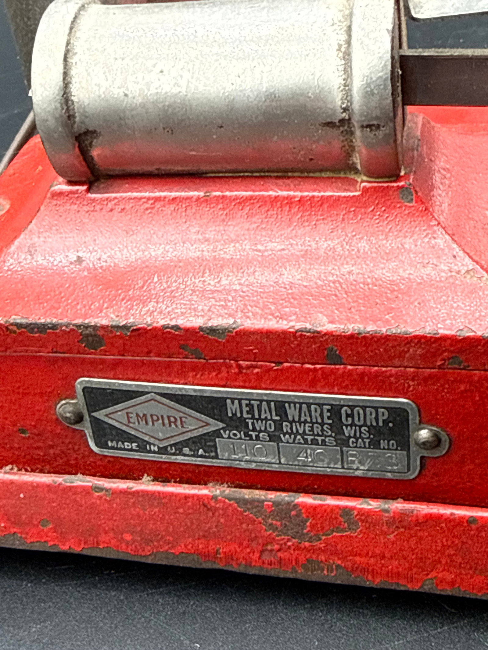 Empire Model B33 engine - 3