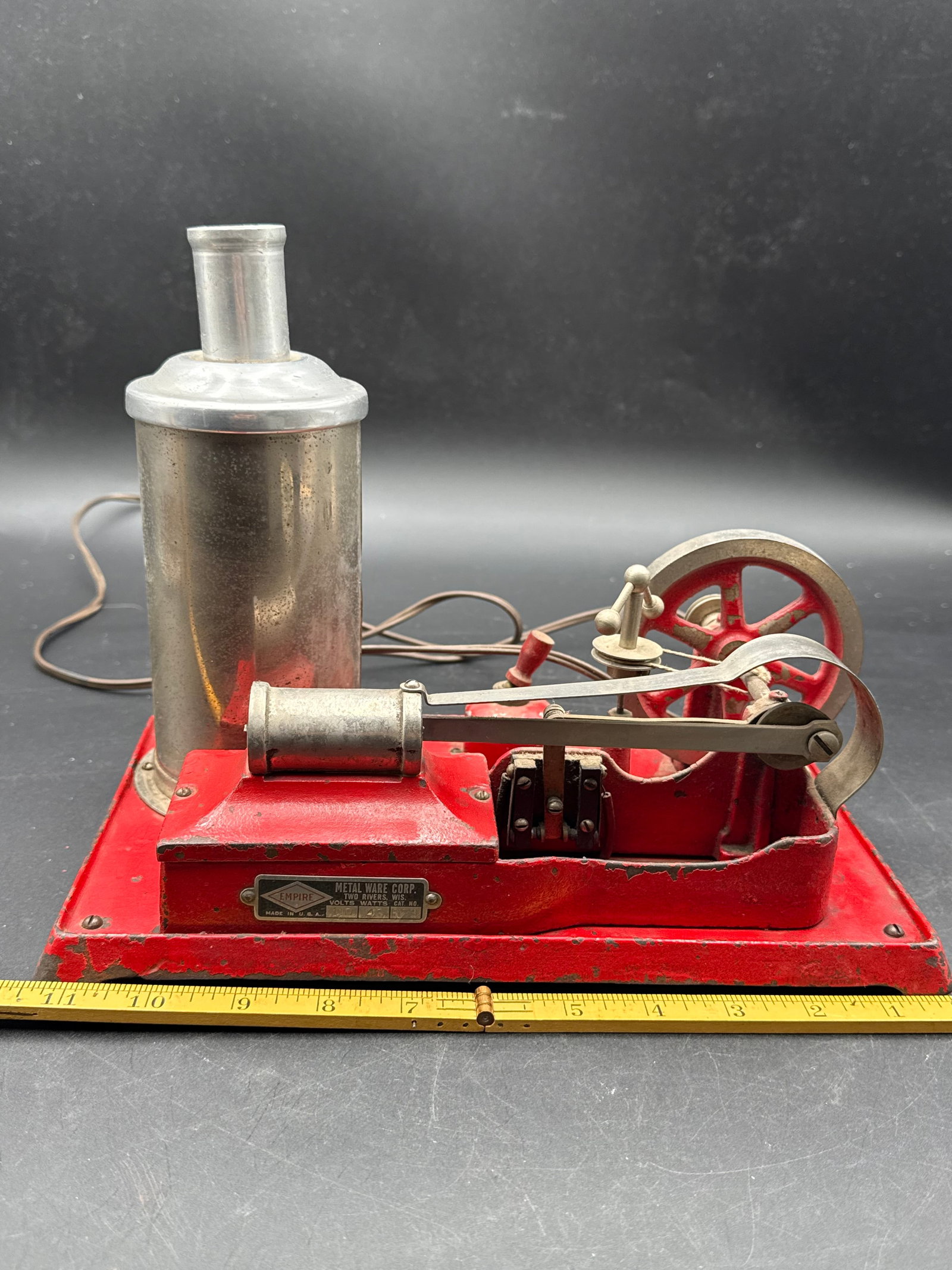 Empire Model B33 engine - 6
