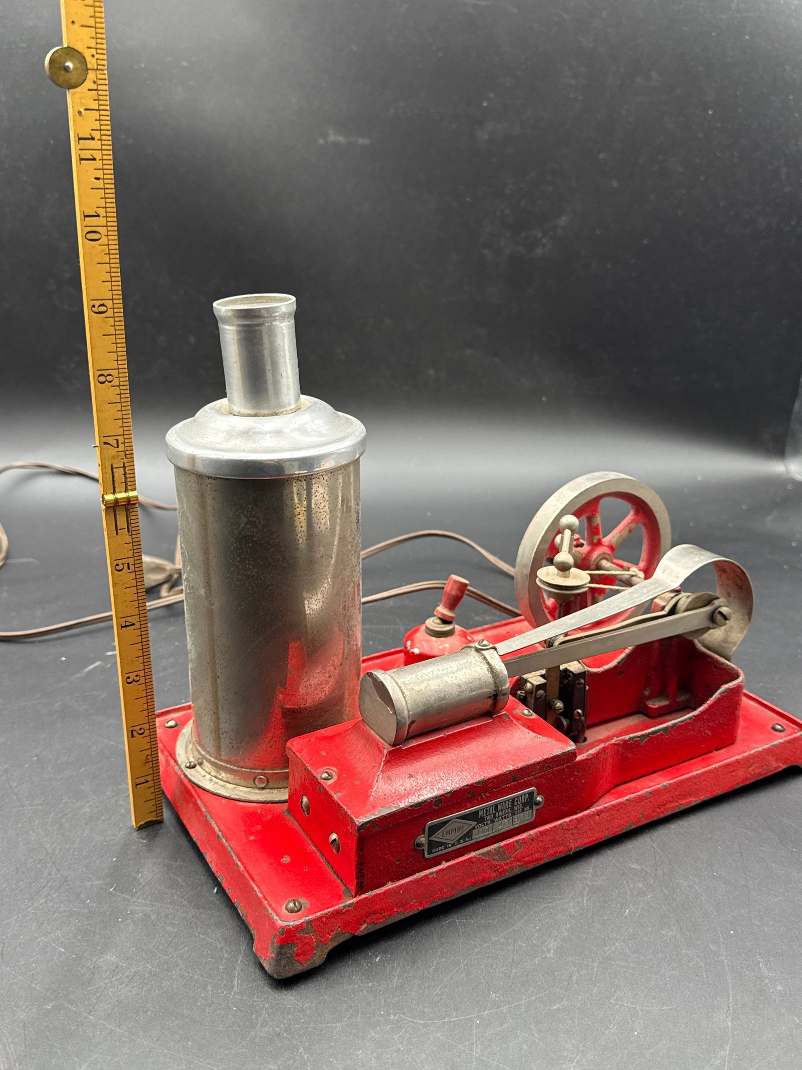 Empire Model B33 engine - 8