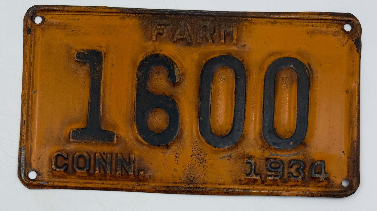 1934 Connecticut Farm License Plate 1600 (1 of 5)