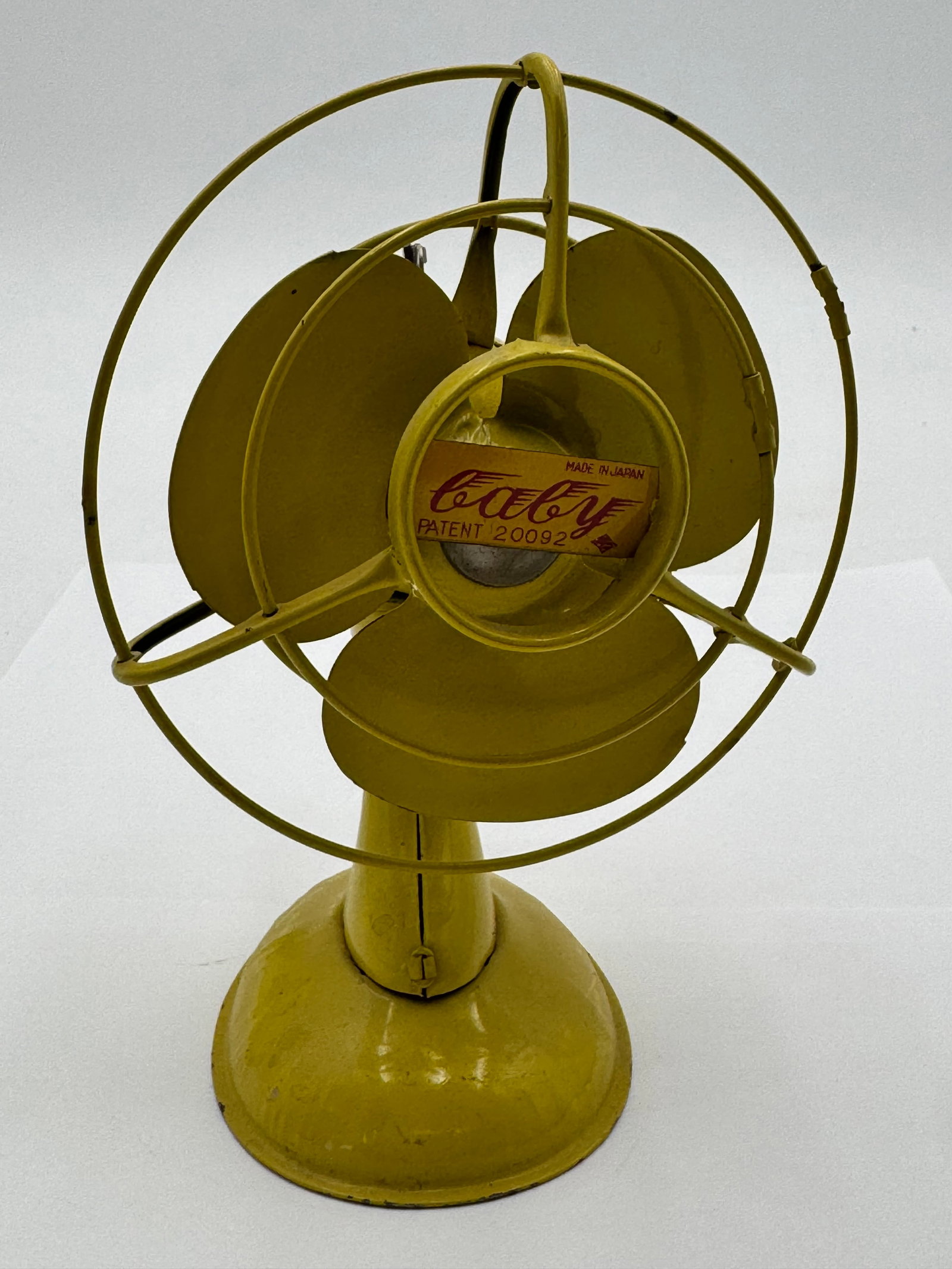 Vintage Baby Brand Japanese Tin Wind-Up Toy Fan Yellow Metal Japan 1940s (1 of 7)