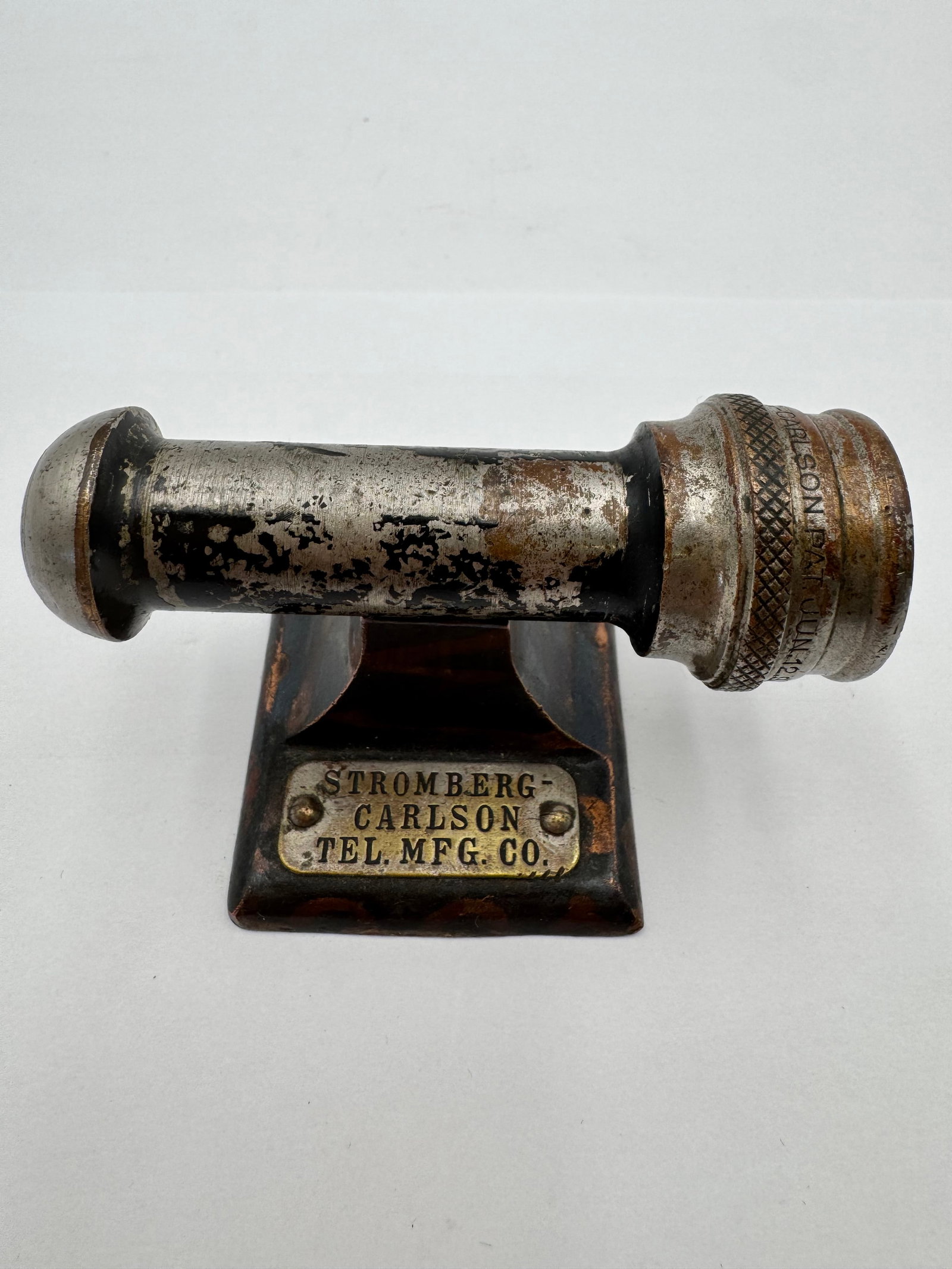 Stromberg Carlson Telephone paperweight (1 of 7)