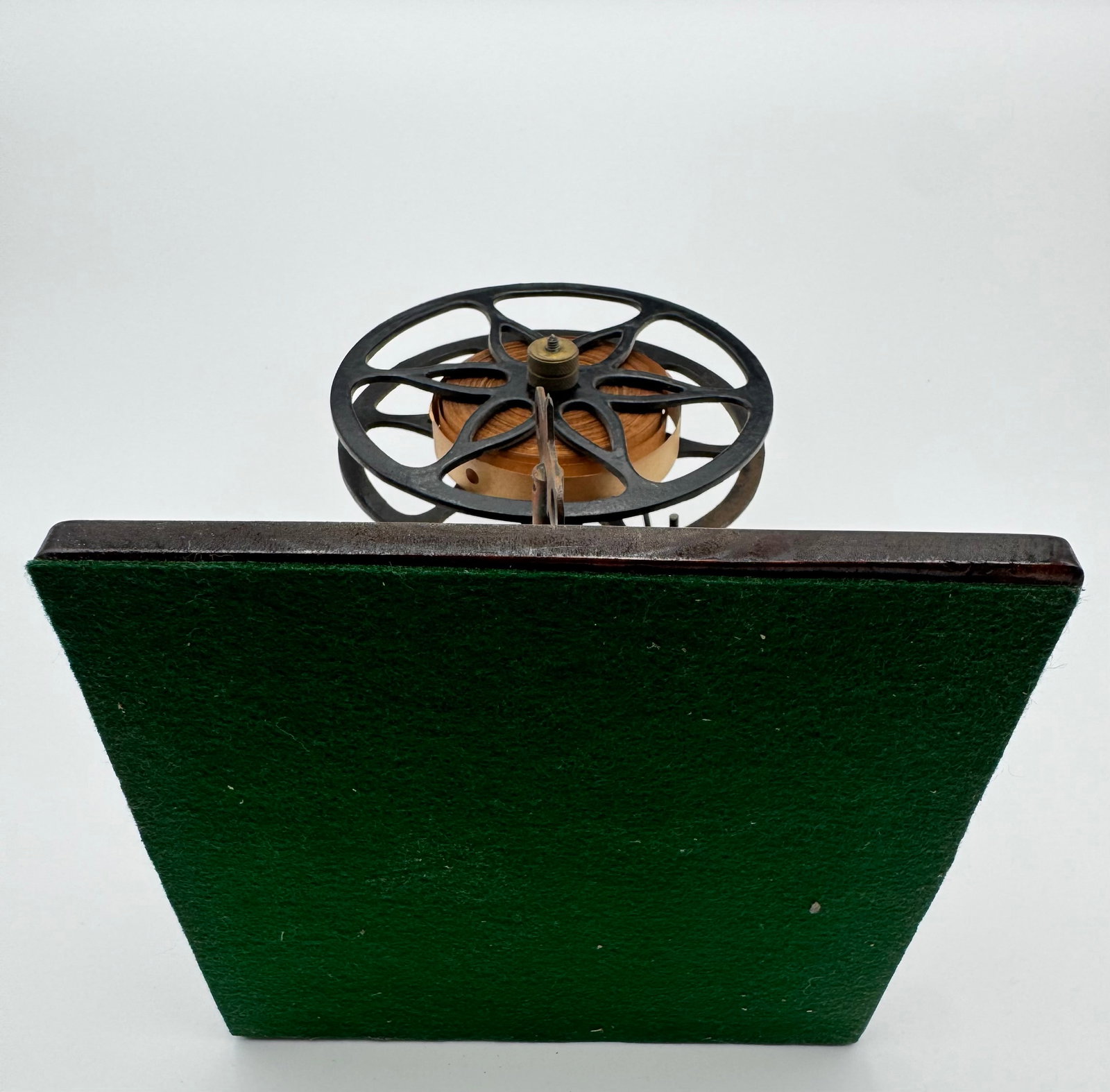 Antique Clockwork Scientific Demonstration Machine - 7