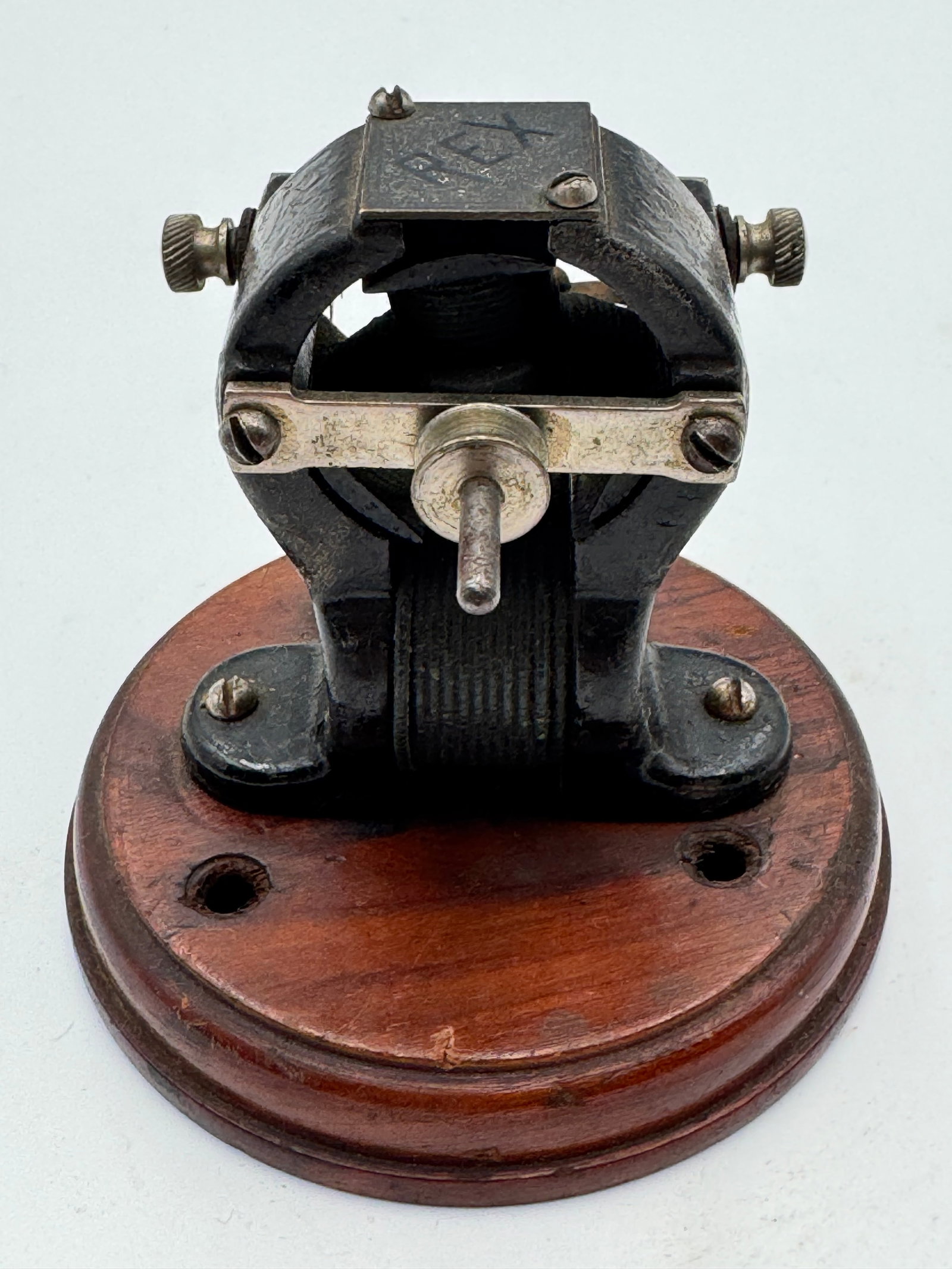 Antique REX Electric Motor Laboratory Teaching Device c1900: Rare antique “REX” toy electric motor dating to the early 1900s, featuring a heavy cast iron frame mounted on its original round wooden base. This early electromagnetic motor includes original