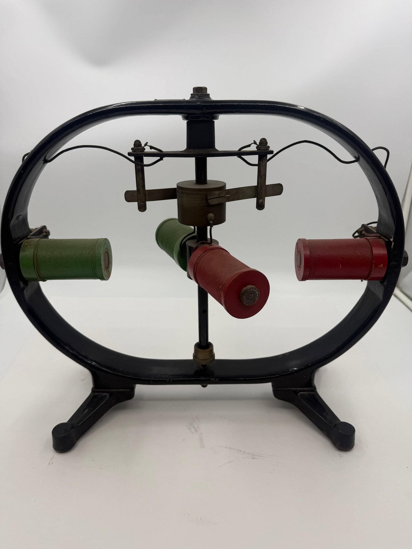 Vintage demonstration electric motor, (1 of 11)