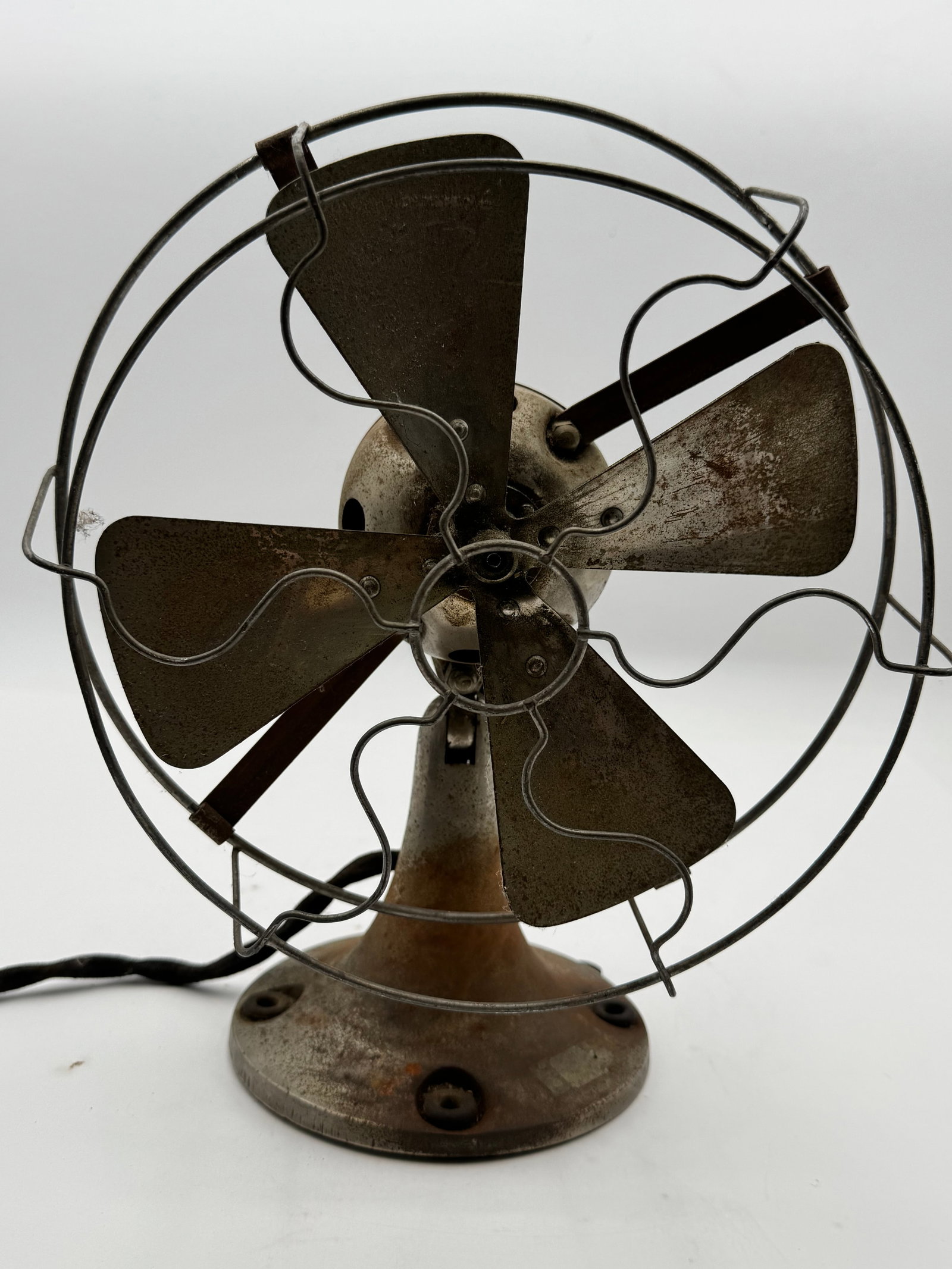 Antique Fitzgerald “Star Electric Fan” A.C./D.C. Brass Blade Desk Fan (1 of 13)