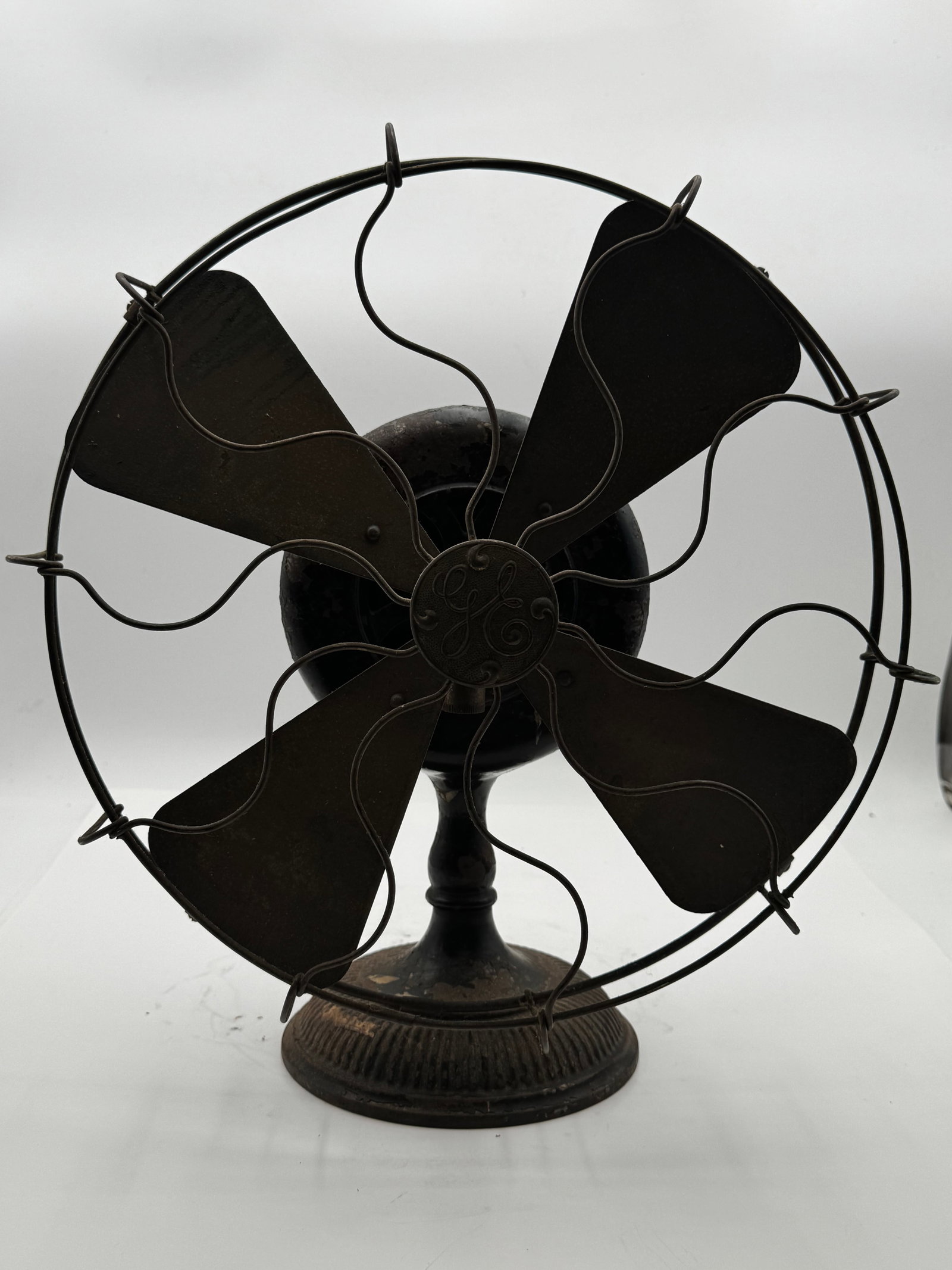 Antique General Electric Pancake Motor Desk Fan Brass Blade GE Fan (1 of 17)