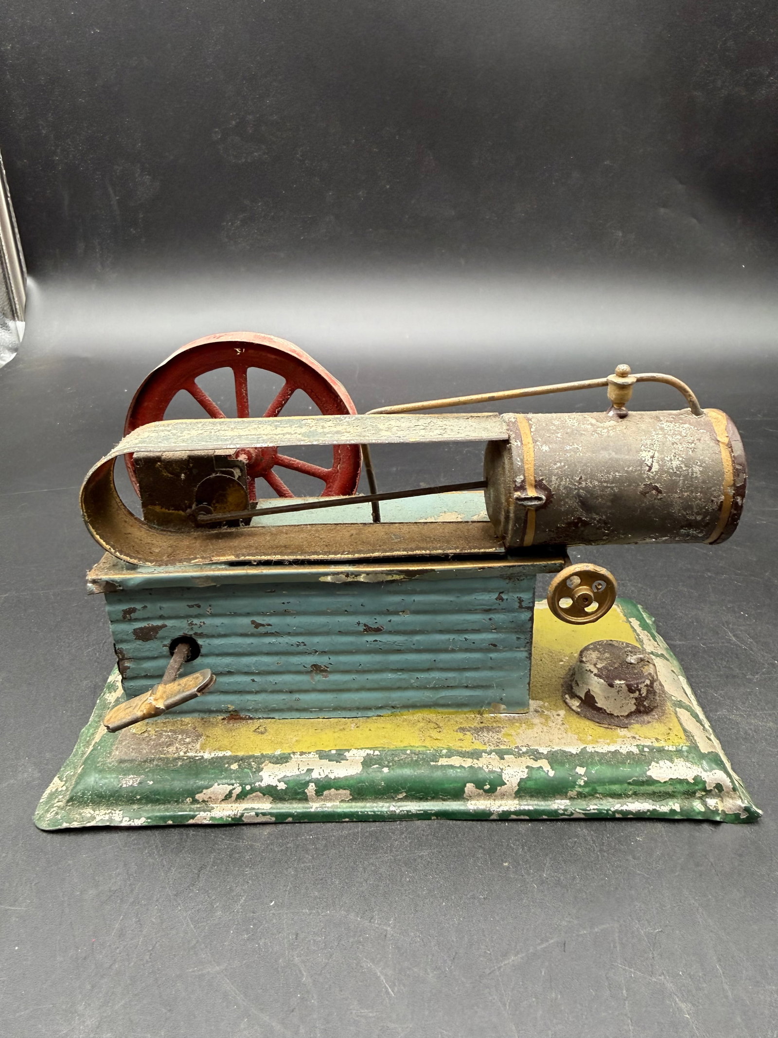 TOY MODEL STEAM ENGINE - 3