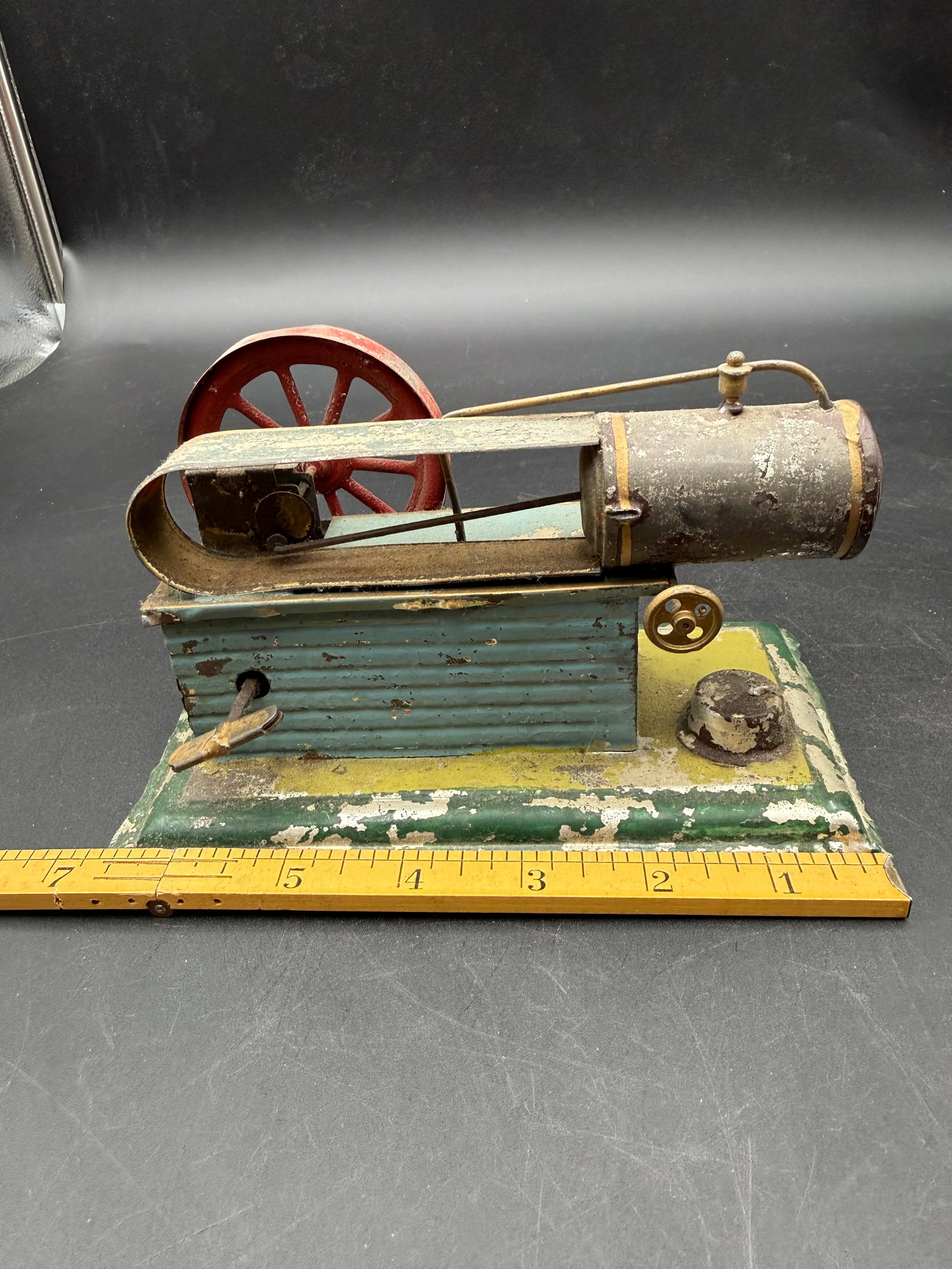 TOY MODEL STEAM ENGINE - 4