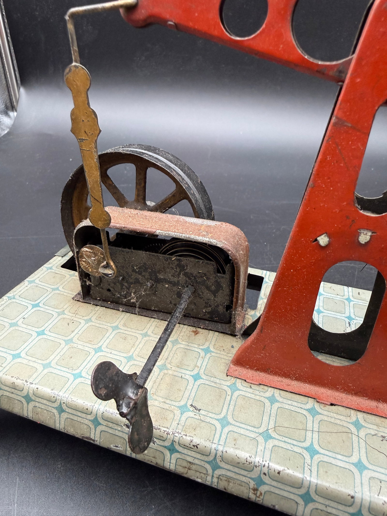 TOY MODEL STEAM ENGINE - 4