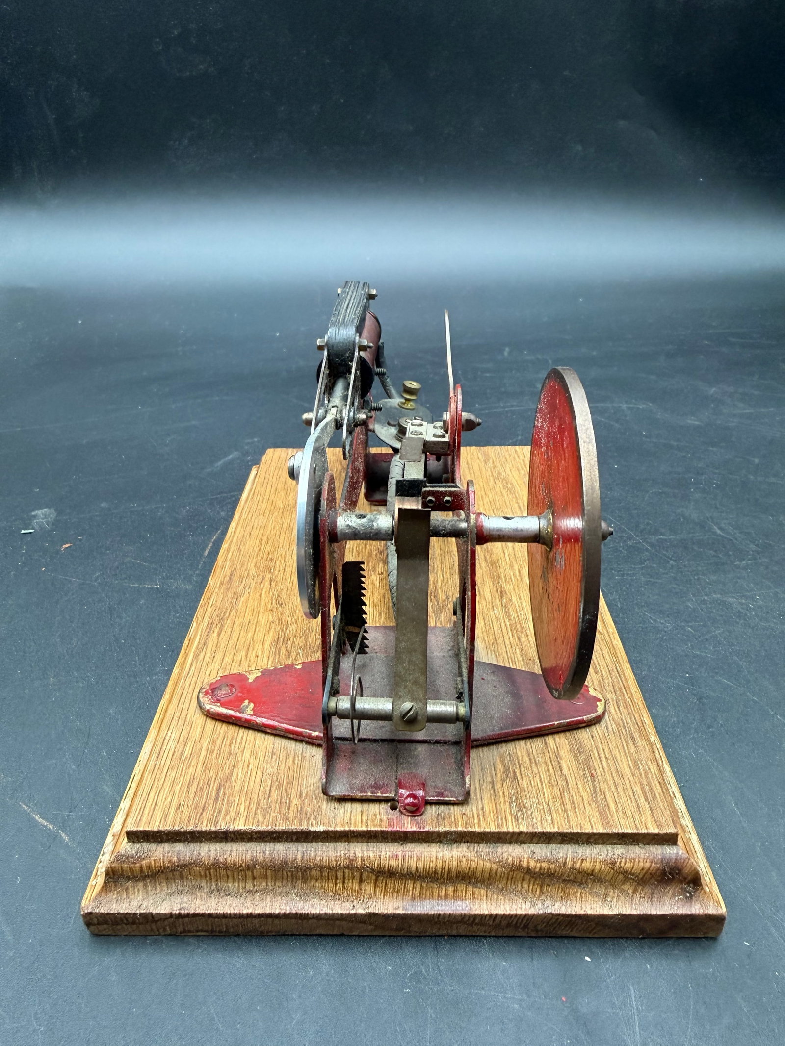 ANTIQUE ELECTROMAGNETIC ENGINE TOY - 5