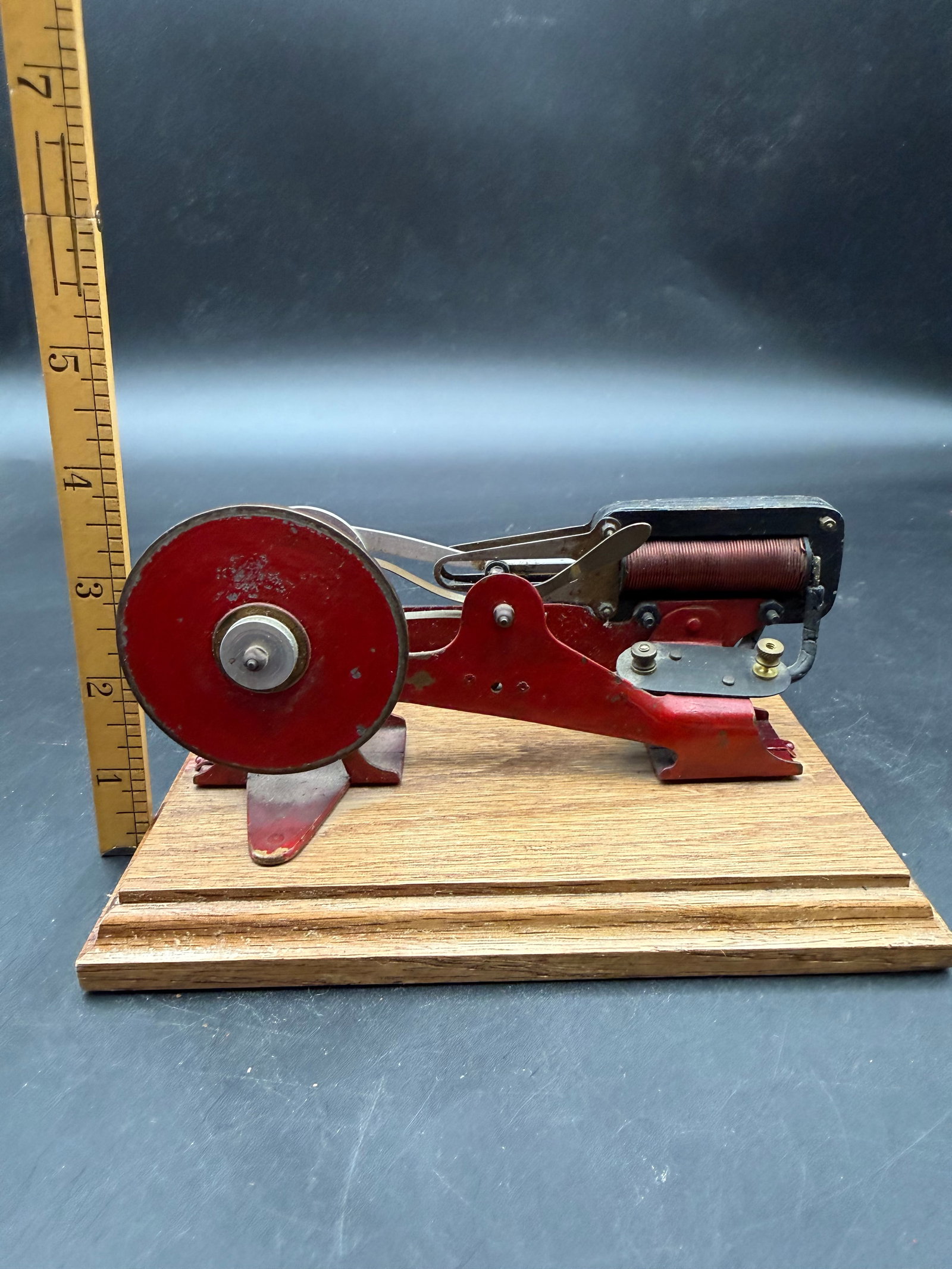 ANTIQUE ELECTROMAGNETIC ENGINE TOY - 8
