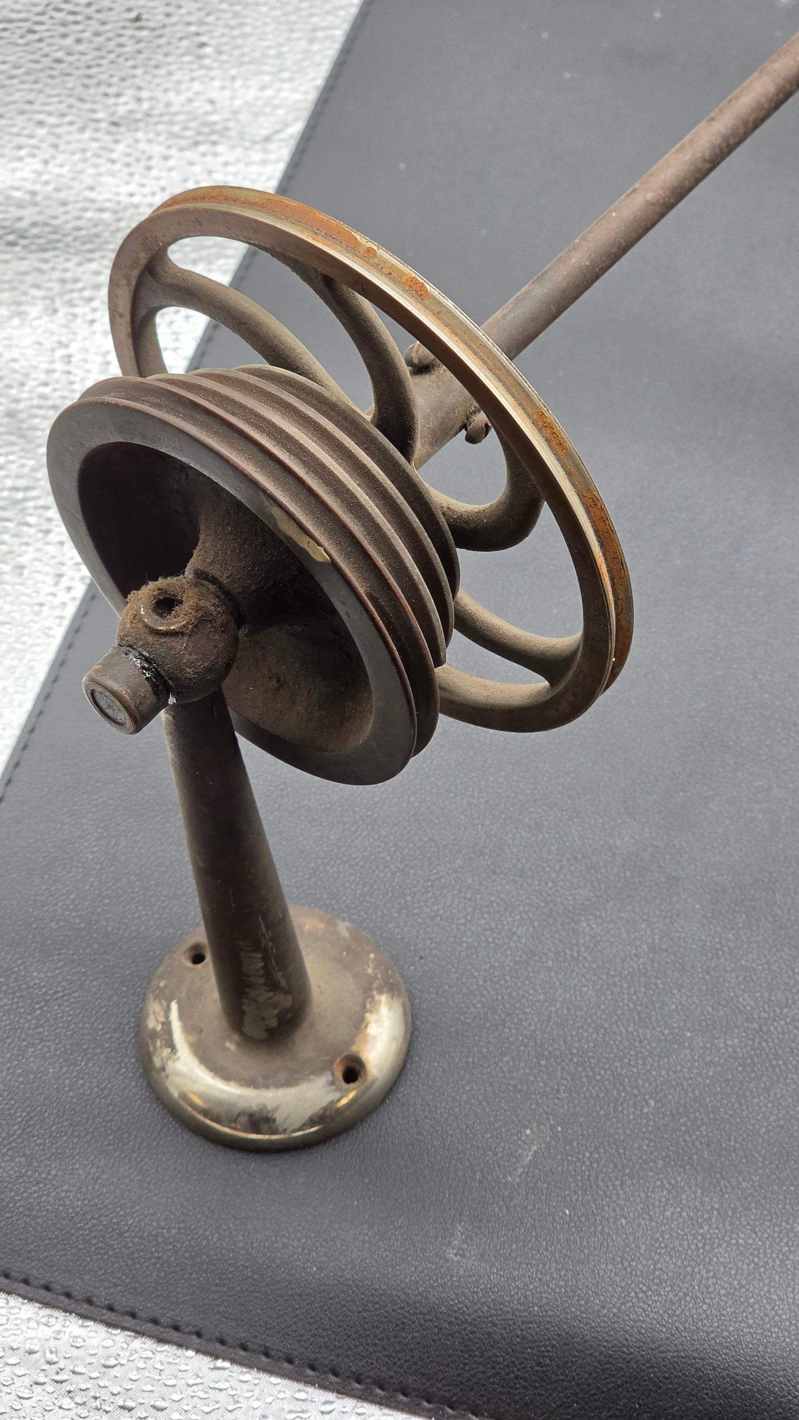 Antique 19th C Clockmaker's Mandrel Lathe Turns Stepped Cone Pulley Flywheel Horological Tool c. 180 (1 of 7)