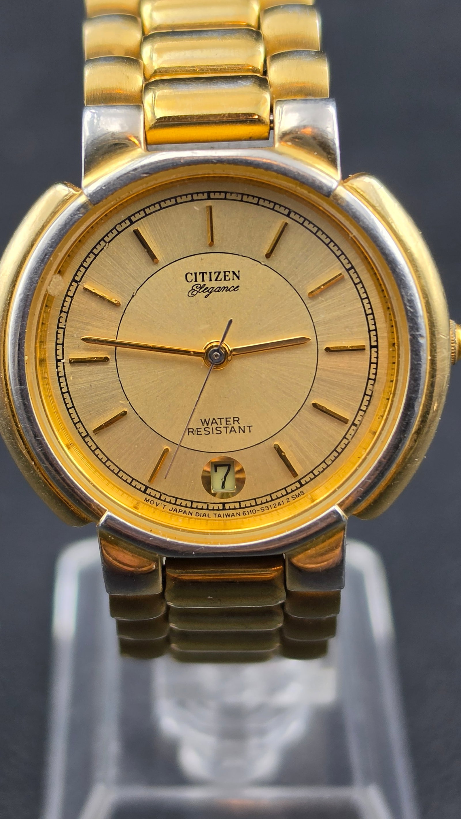 Vintage Citizen Elegance Quartz Men's Watch Ref 6110-S07718 Gold Dial Date President Bracelet 1980s (1 of 9)