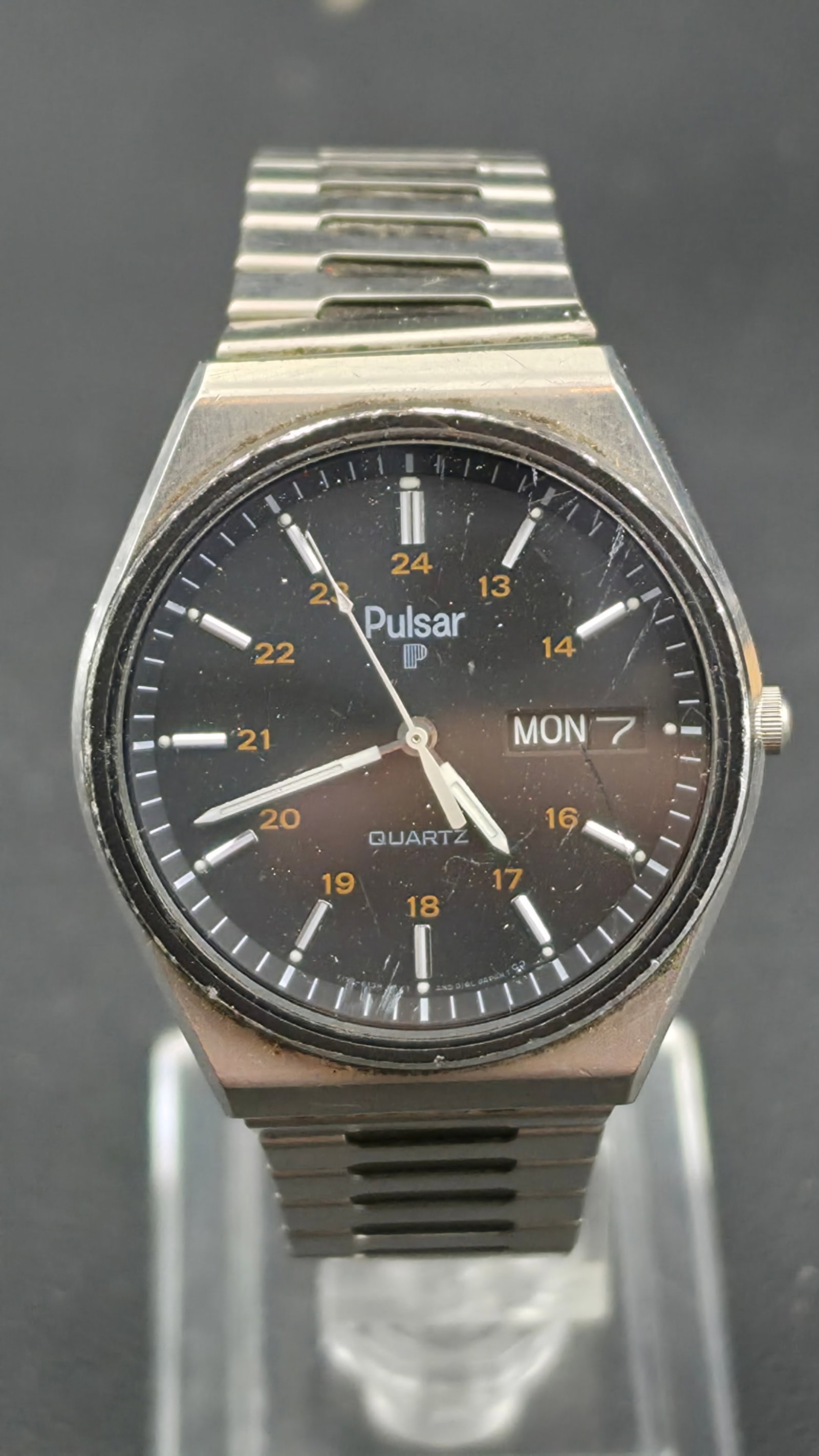 Vintage 1980s Pulsar Quartz 24-Hour Black Dial Day-Date Watch Ref Y113-6079 35mm Steel Bracelet (1 of 9)