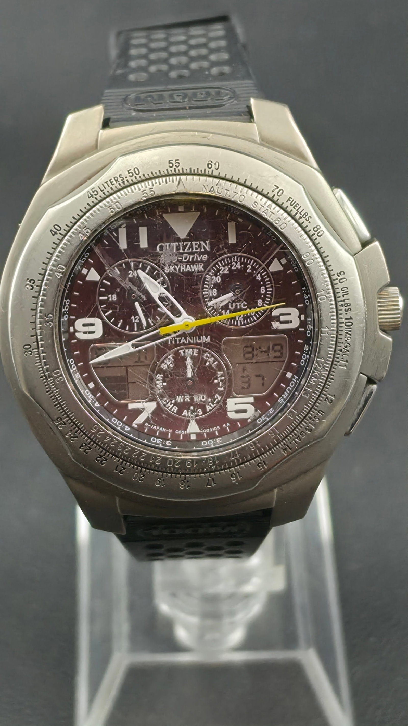 Citizen Eco-Drive Skyhawk Titanium Ana-Digi Chronograph C651 GN-4-S 44mm Runs (1 of 10)
