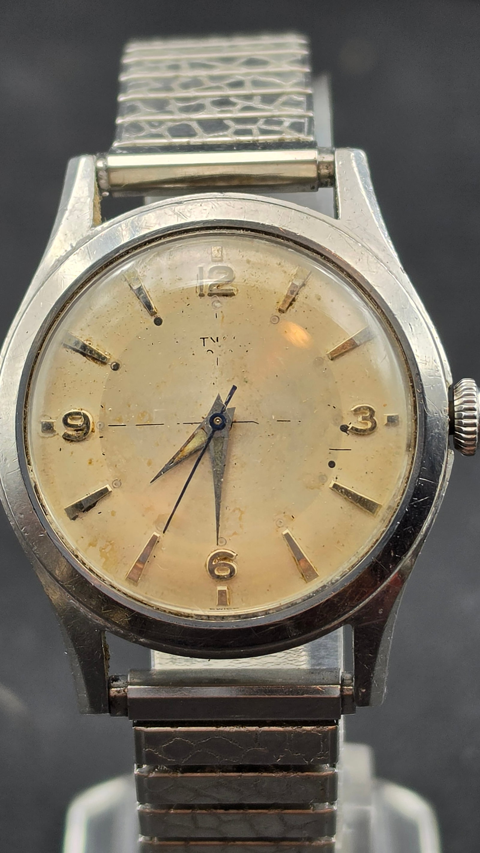 1960s Wittnauer Men's Stainless Automatic 17 Jewel Swiss Watch 3234 Pebble Texture Bracelet Runs (1 of 11)