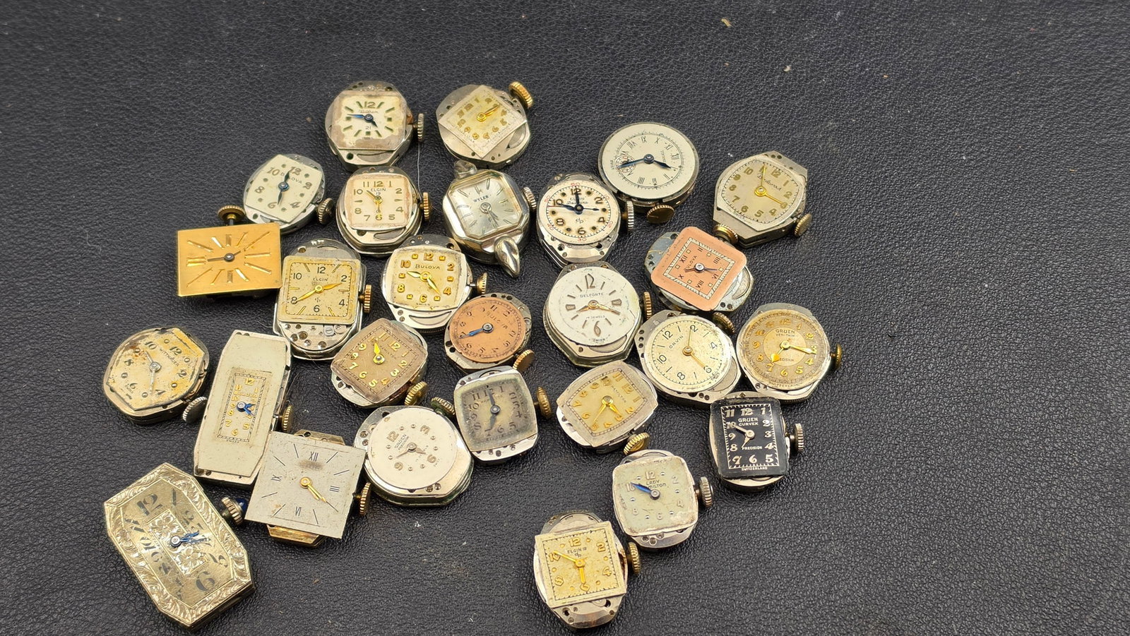 Large Lot 25+ Vintage Watch Movements Dials Cases Bulova Hamilton Gruen Elgin Waltham 1920s–1960s (1 of 9)