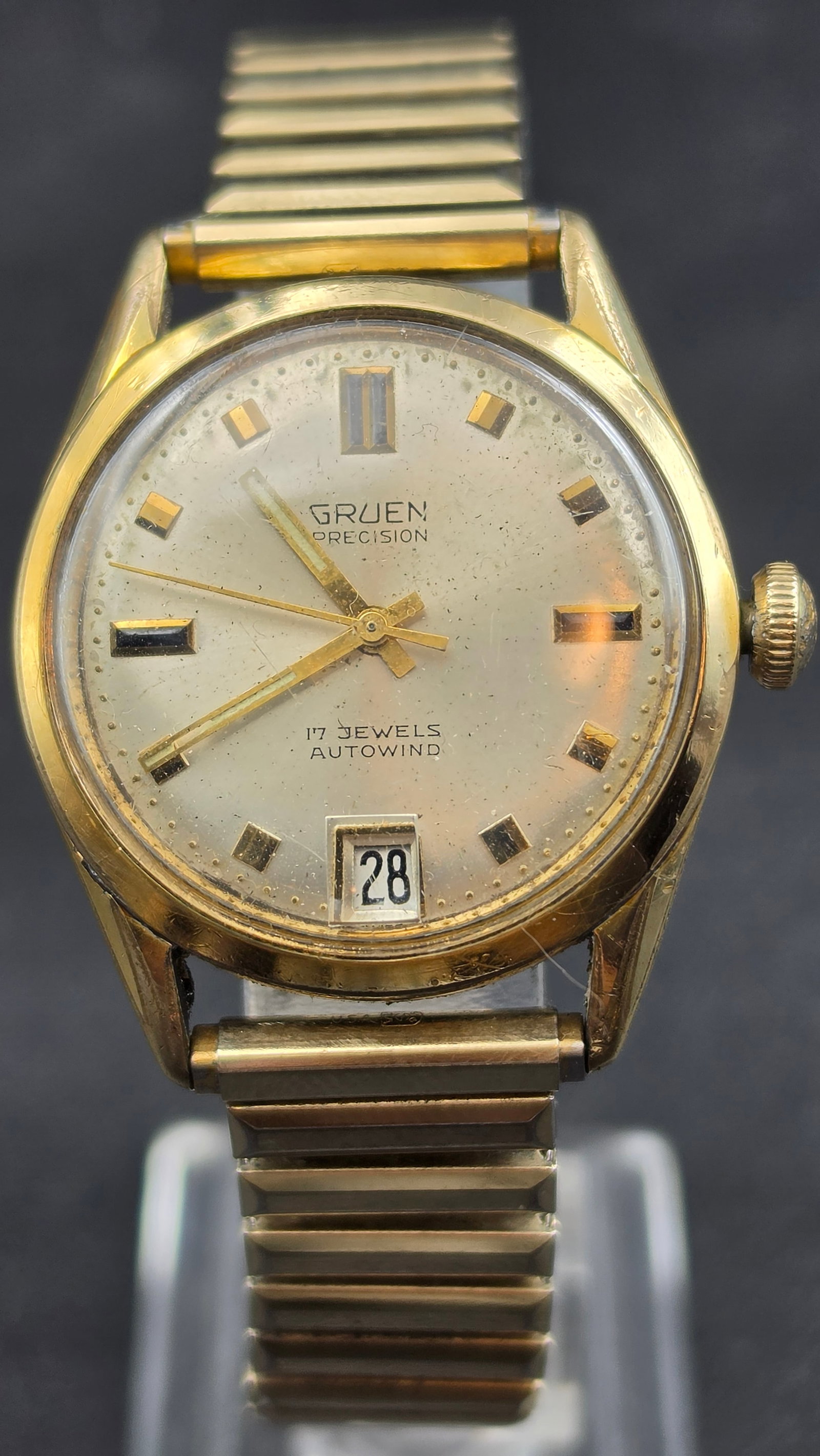 1960s Gruen Precision Cal. 730 17 Jewel Autowind Date 33mm Gold Filled Swiss Watch: Up for sale is a vintage 1960s Gruen Precision men's automatic date watch. The open display case back reveals the Swiss-made Cal. 730 CA movement, signed "Gruen Watch Co. Precision, Seventeen Jewels, 