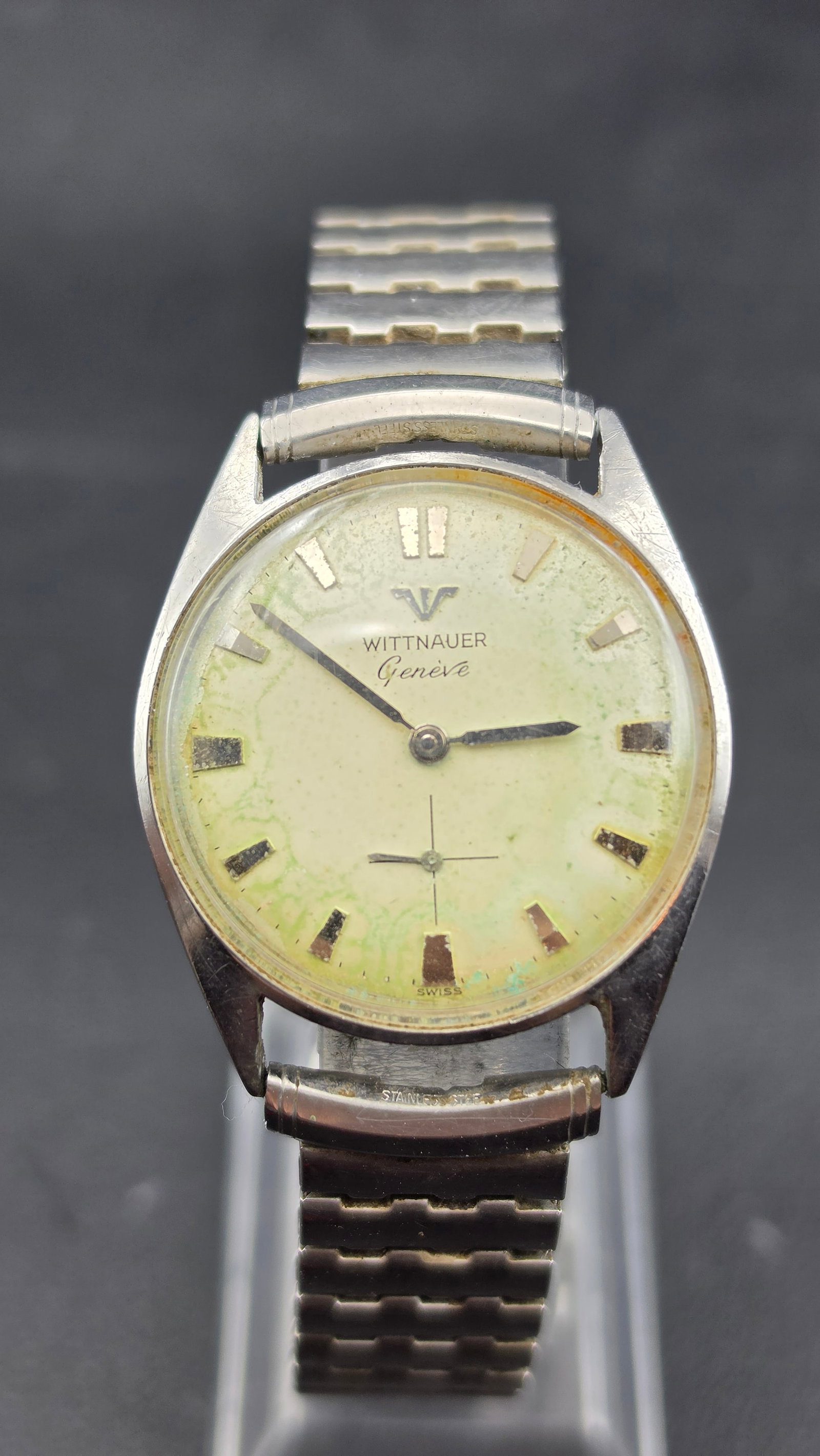Vintage 1960s Wittnauer Geneve Swiss Stainless Steel Manual Wind Watch 33mm Ref 6003: This is a vintage Wittnauer Genève stainless steel manual-wind wristwatch, reference 6003, circa late 1950s to early 1960s, measuring approximately 32.83mm in diameter. The dial displays the Wittnaue