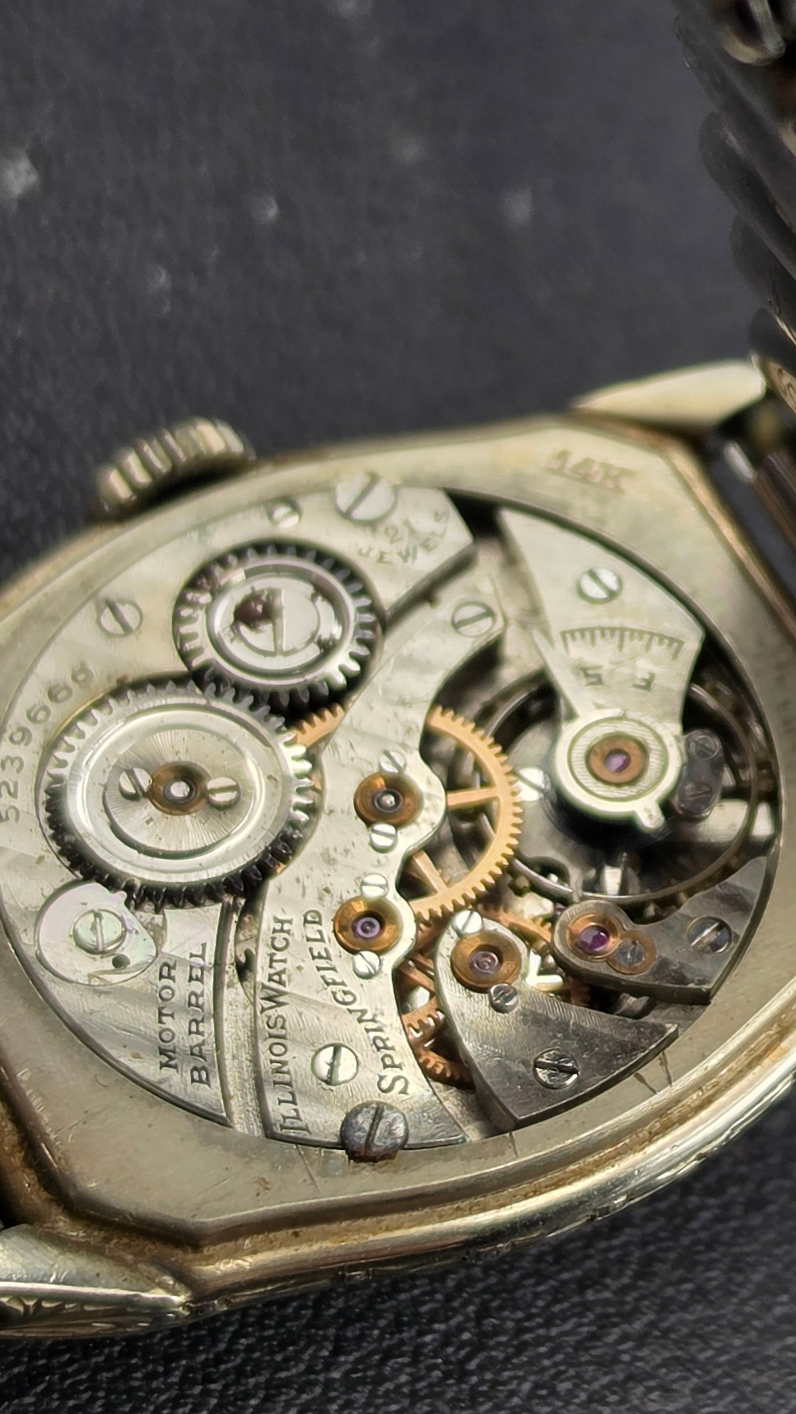 c.1929 Illinois Watch Co Solidarity 14K White Gold 6/0S Special Model No.152 21J Runs - 10