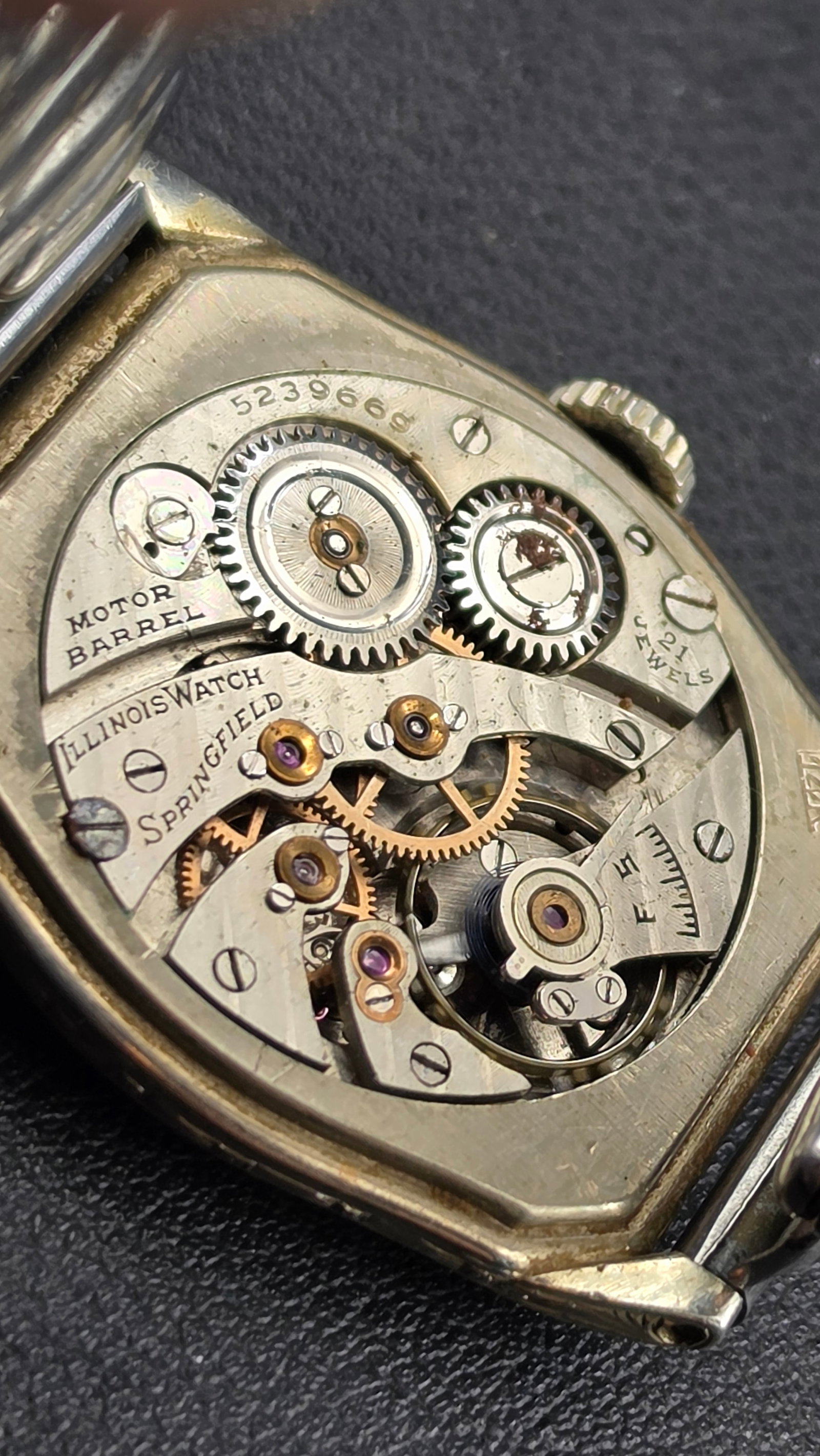c.1929 Illinois Watch Co Solidarity 14K White Gold 6/0S Special Model No.152 21J Runs - 11