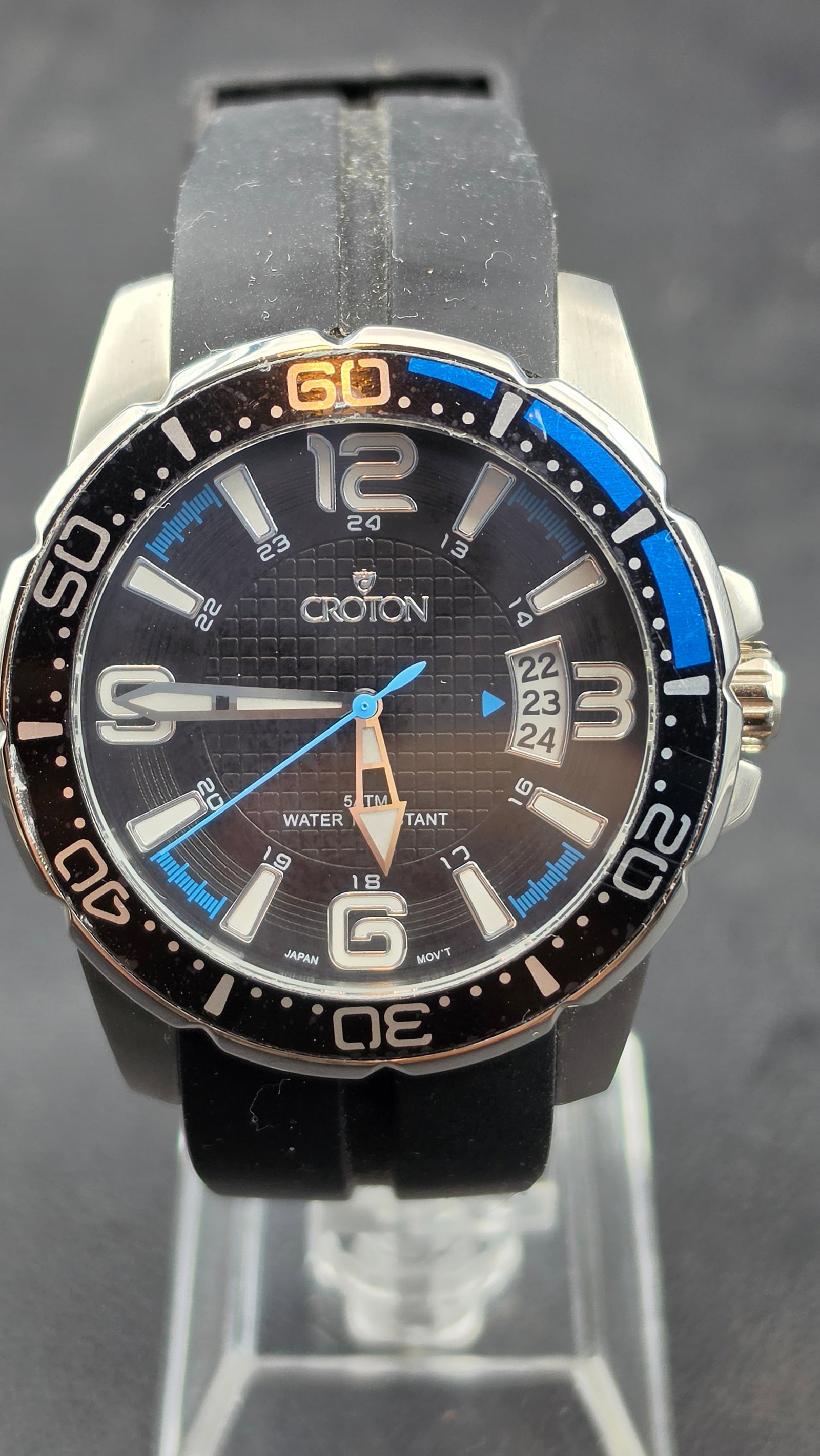 Croton CA301205 Sport Diver Black & Blue Dial, Japan Movement, Triple Date, Black Rubber Strap, NOS, (1 of 8)