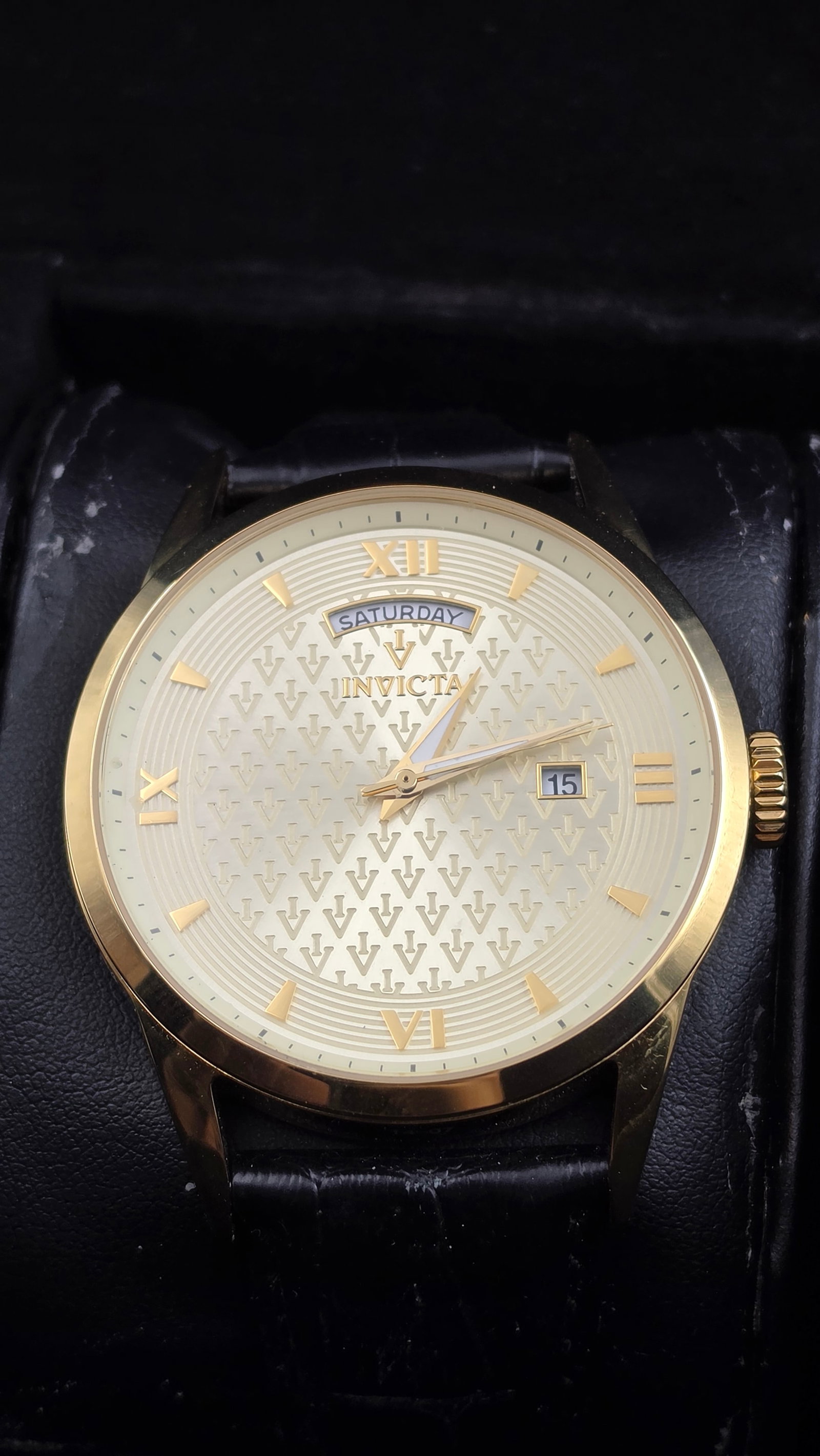 Invicta Imperious 12244 Mens Gold-Tone Quartz Day-Date Dress Watch Flame-Fusion Box c.2012: Invicta Imperious collection, model 12244, presented in its original Imperious black box with the distinctive red heraldic eagle logo interior. The Imperious was Invicta's upscale dress sub-brand, pos