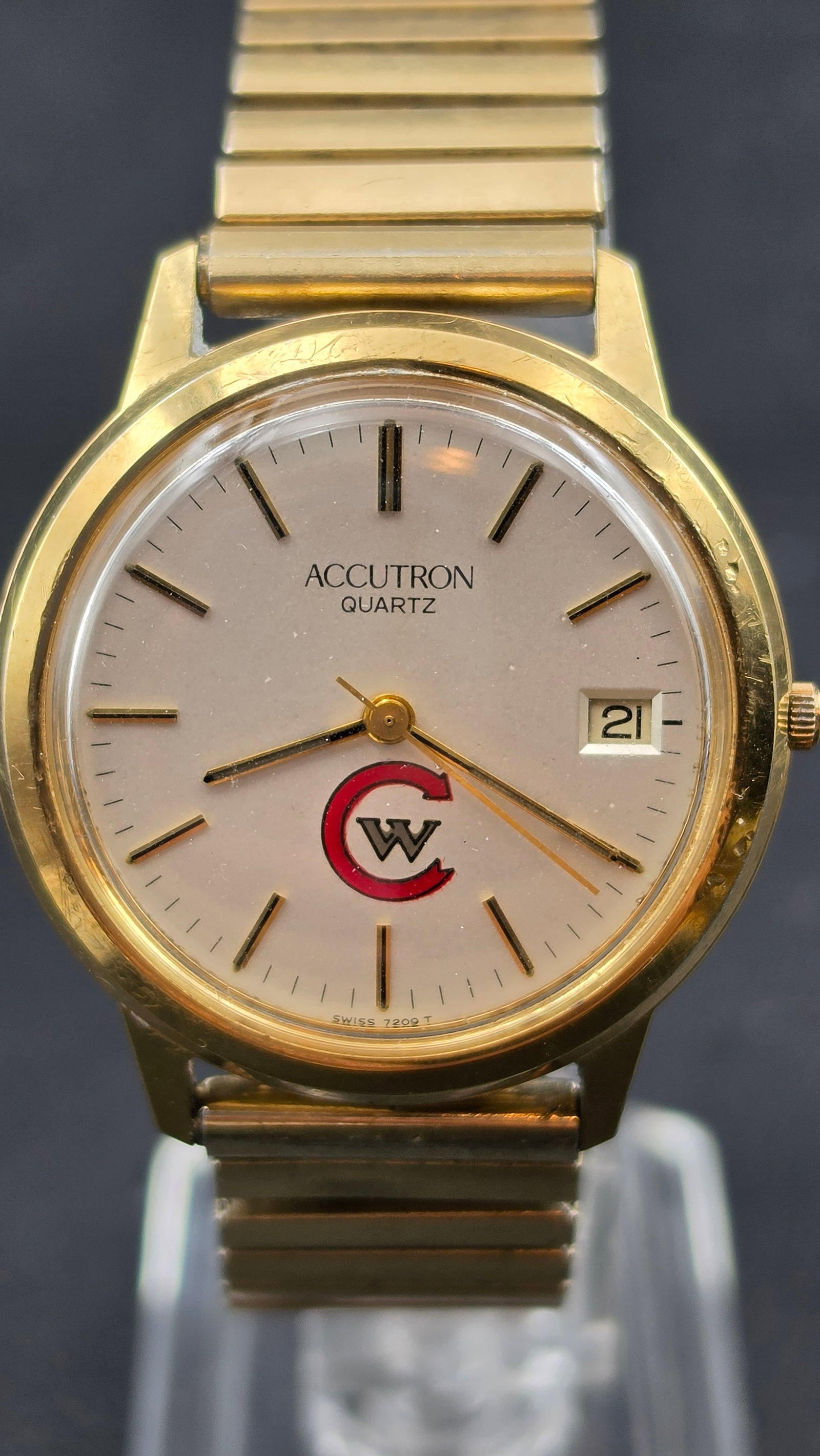 Bulova Accutron Quartz Swiss 7200T Wisconsin Centrifugal 25-Year Service Award Date Watch c.1982 (1 of 9)