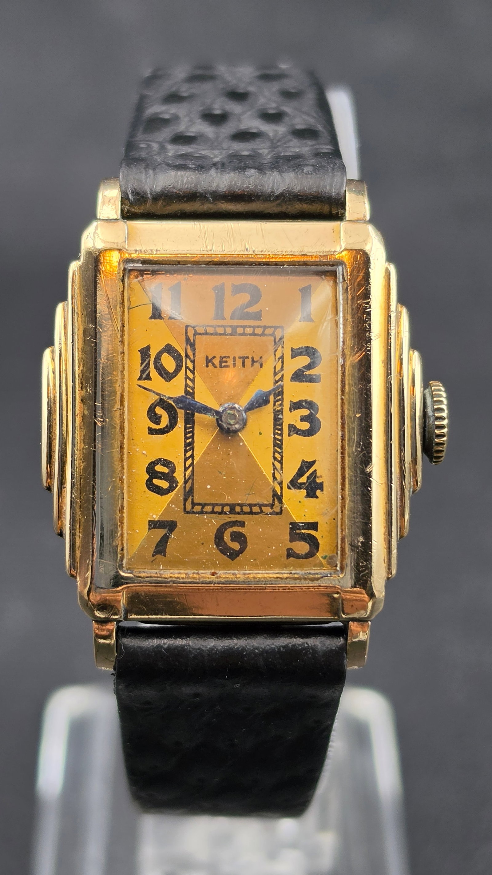 Vintage 1930s Keith by Belove W.C. Co. Art Deco 15-Jewel Swiss Movement Wristwatch Running: This is a "Keith" branded Art Deco wristwatch retailed by Belove Watch Case Co., dating to the 1930s, housing a 15-jewel Swiss manual-wind movement marked "TIFFOO WATCH COMPANY / 15 FIFTEEN JEWELS / T