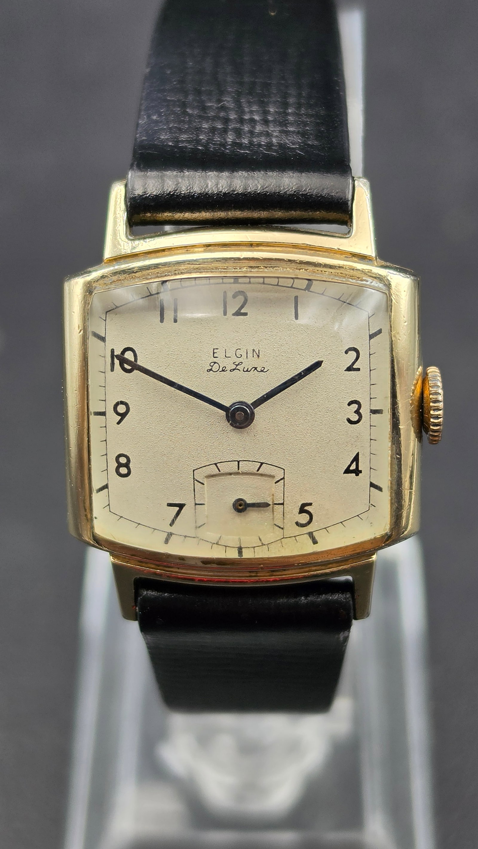 Elgin De Luxe 17 Jewel 10K Gold Filled Cushion Case Watch 1940 Leather Engraved (1 of 11)