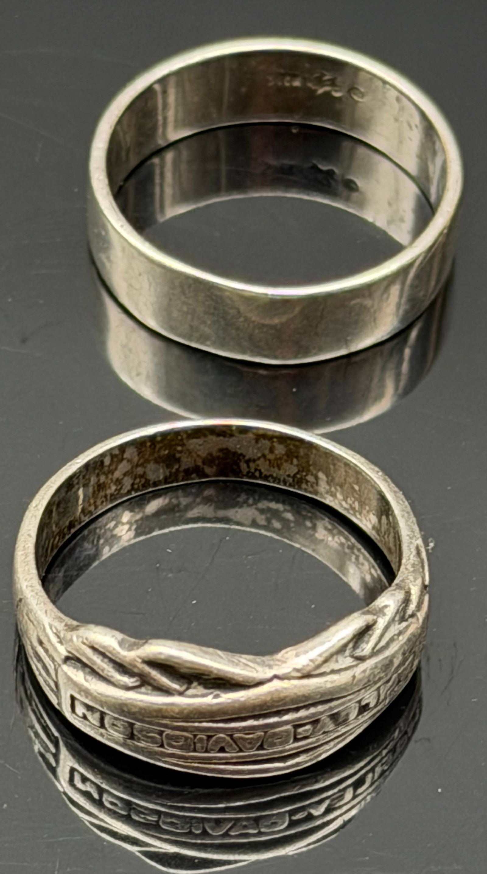 9g-Vintage Sterling Silver Band Rings Lot of 2 Southwestern & Plain 925 Silver (1 of 8)