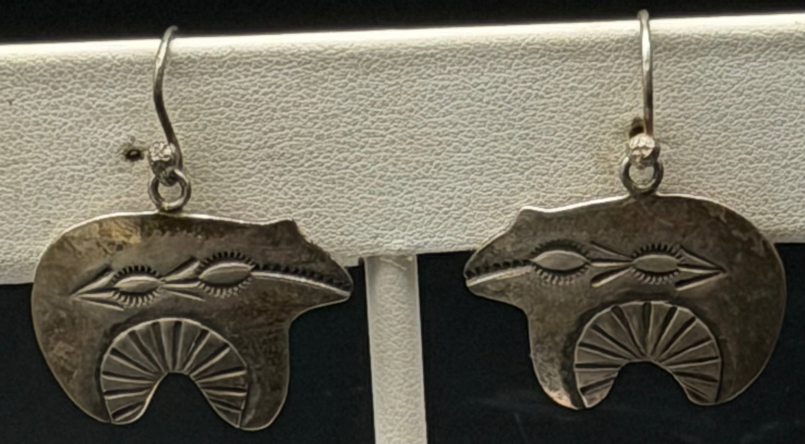 5g-Vintage Sterling Silver Bear Dangle Earrings: Pair of vintage sterling silver bear-shaped dangle earrings featuring traditional Southwestern stamped details and sunburst motifs. Lightweight and comfortable to wear, with a handcrafted artisan look