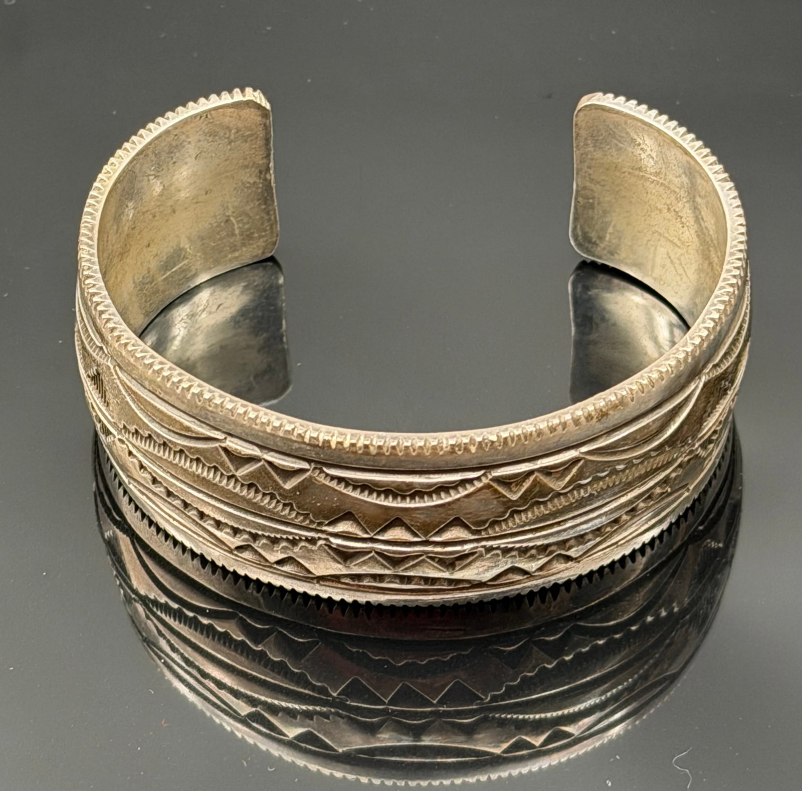 72g-Vintage Sterling Silver Wide Cuff Bracelet Southwestern Navajo (1 of 8)