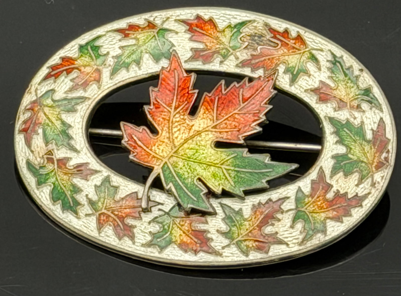16g-Vintage RB 1984 Sterling Silver Enamel Maple Leaf Brooch (1 of 5)